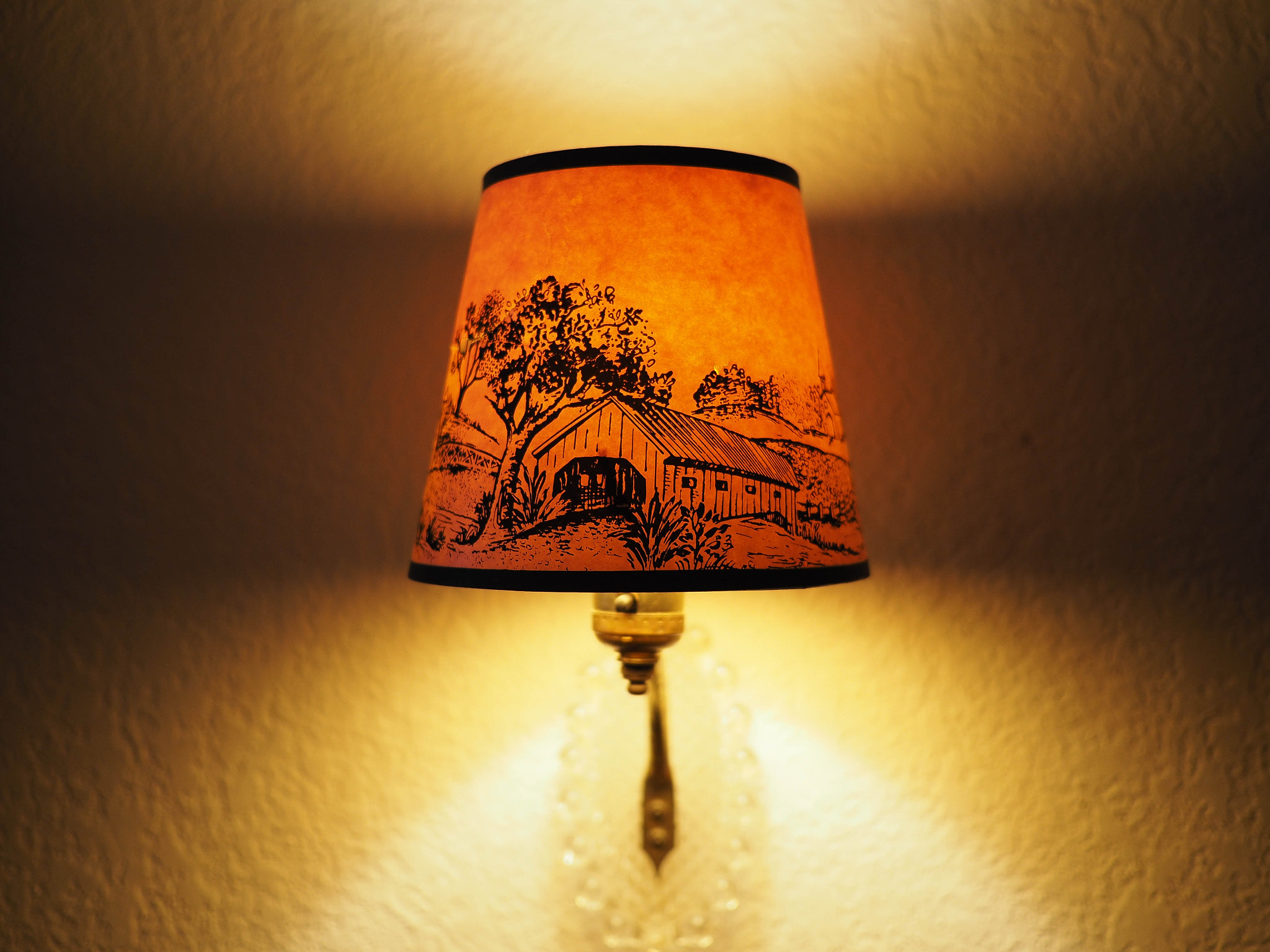 Olympus OM-D E-M10 II + Panasonic Lumix G 20mm F1.7 ASPH sample photo. My father's lamp photography
