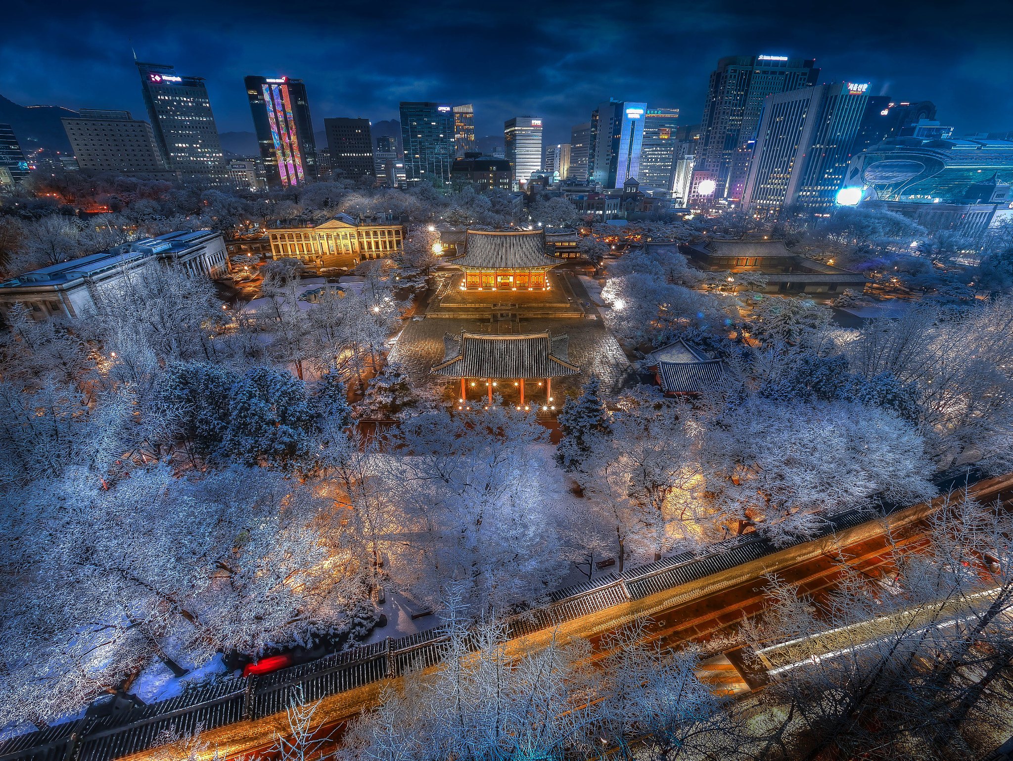 Panasonic Lumix DMC-GX7 + Olympus M.Zuiko Digital ED 7-14mm F2.8 PRO sample photo. Palace of snow falls photography