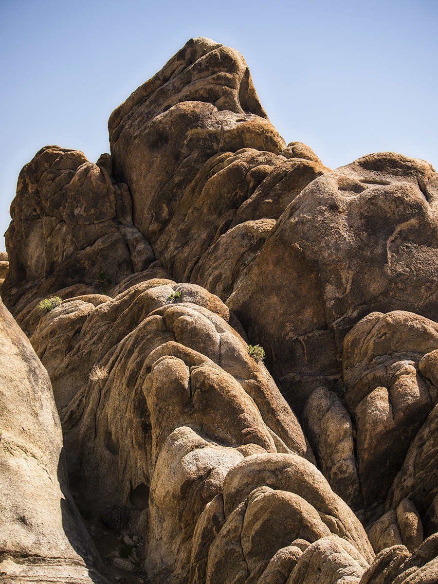 Olympus PEN E-PM1 sample photo. Alabama hills rock formations photography