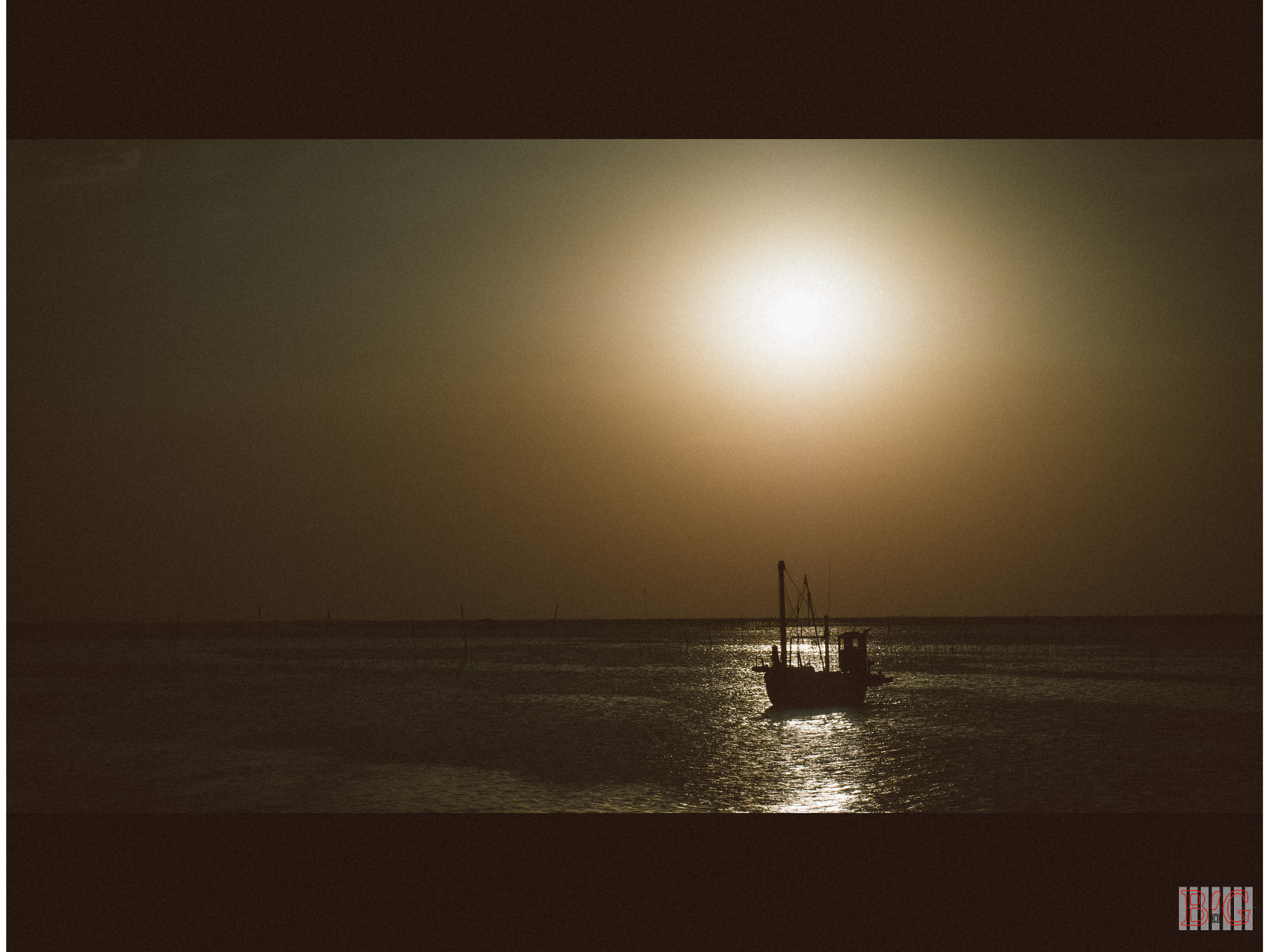 Panasonic Lumix DMC-GX8 sample photo. In sunset photography