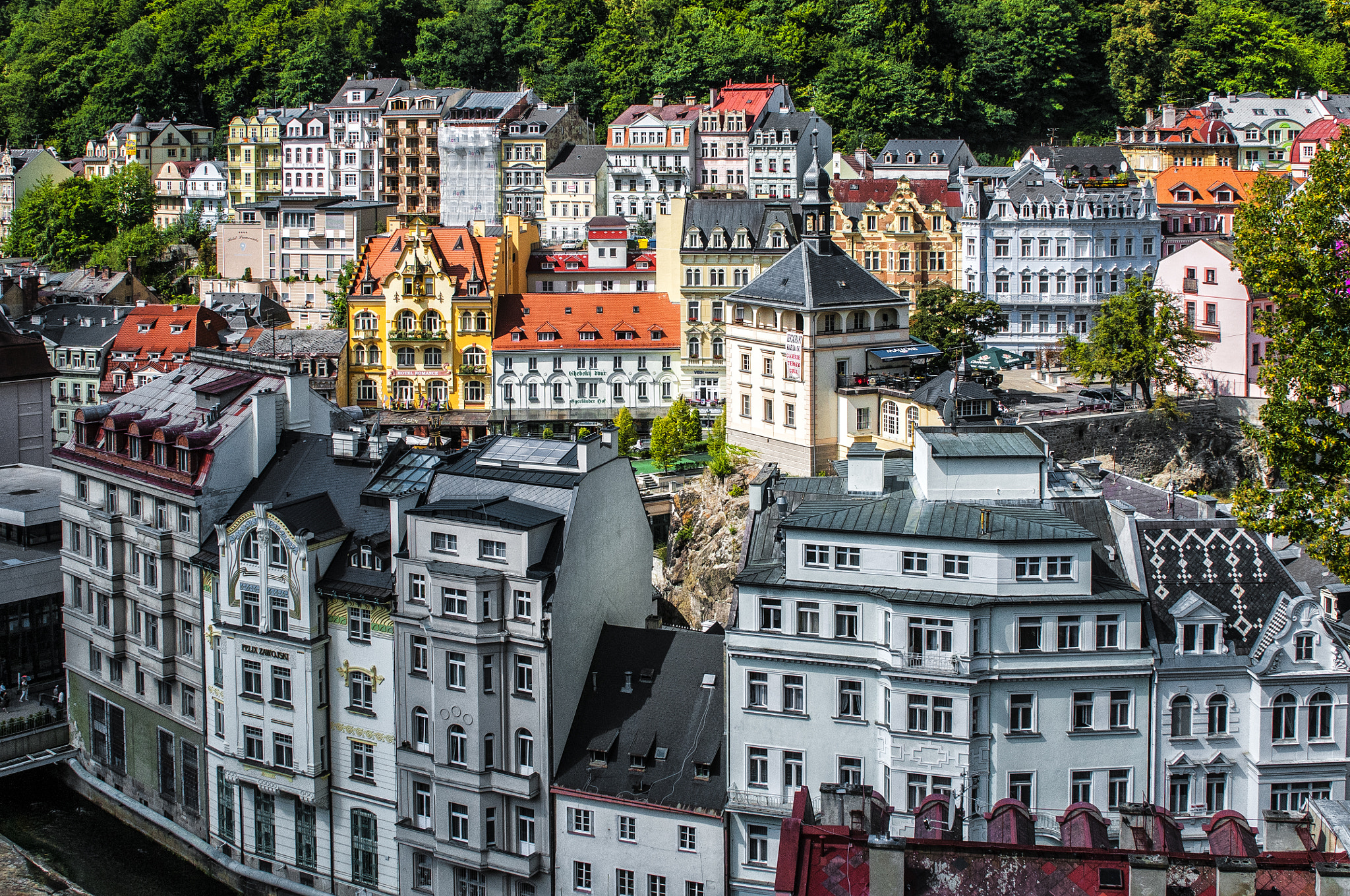 Nikon AF-S Nikkor 28-70mm F2.8 ED-IF sample photo. Czech republic. karlovy vary photography
