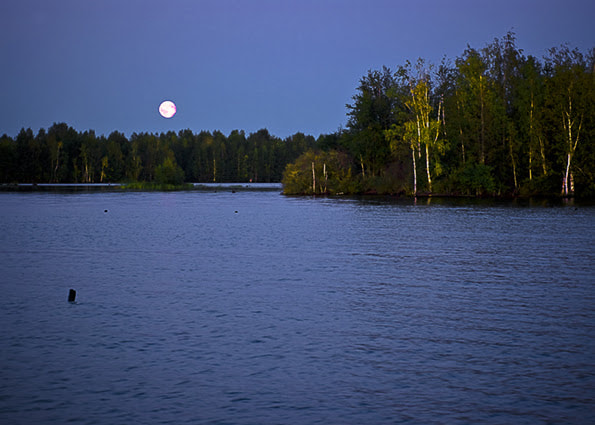 Pentax K10D + Sigma sample photo. Moon photography