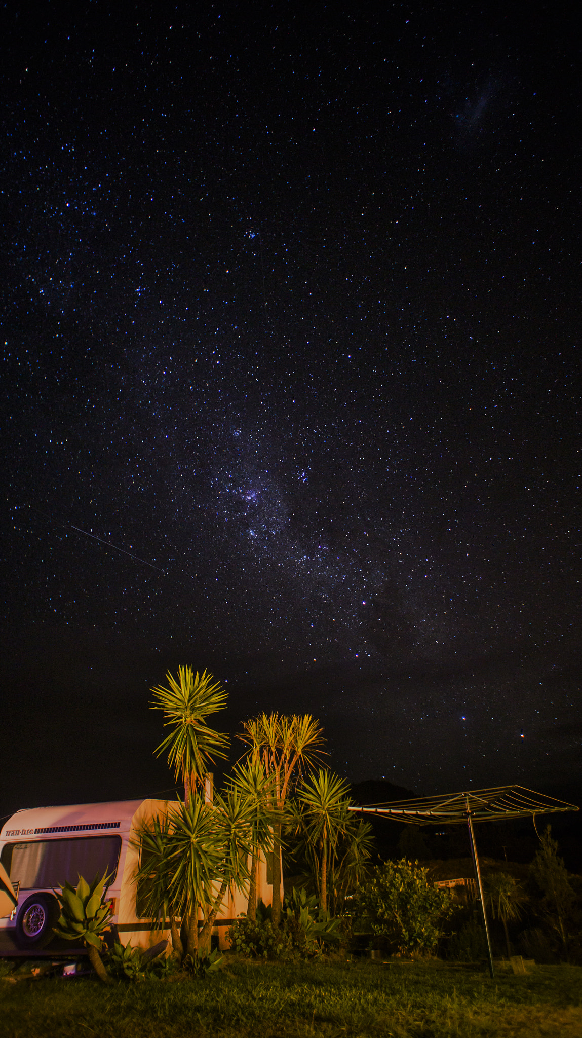 Sony Alpha NEX-3 + Sony E 16mm F2.8 sample photo. The wonders of camping photography