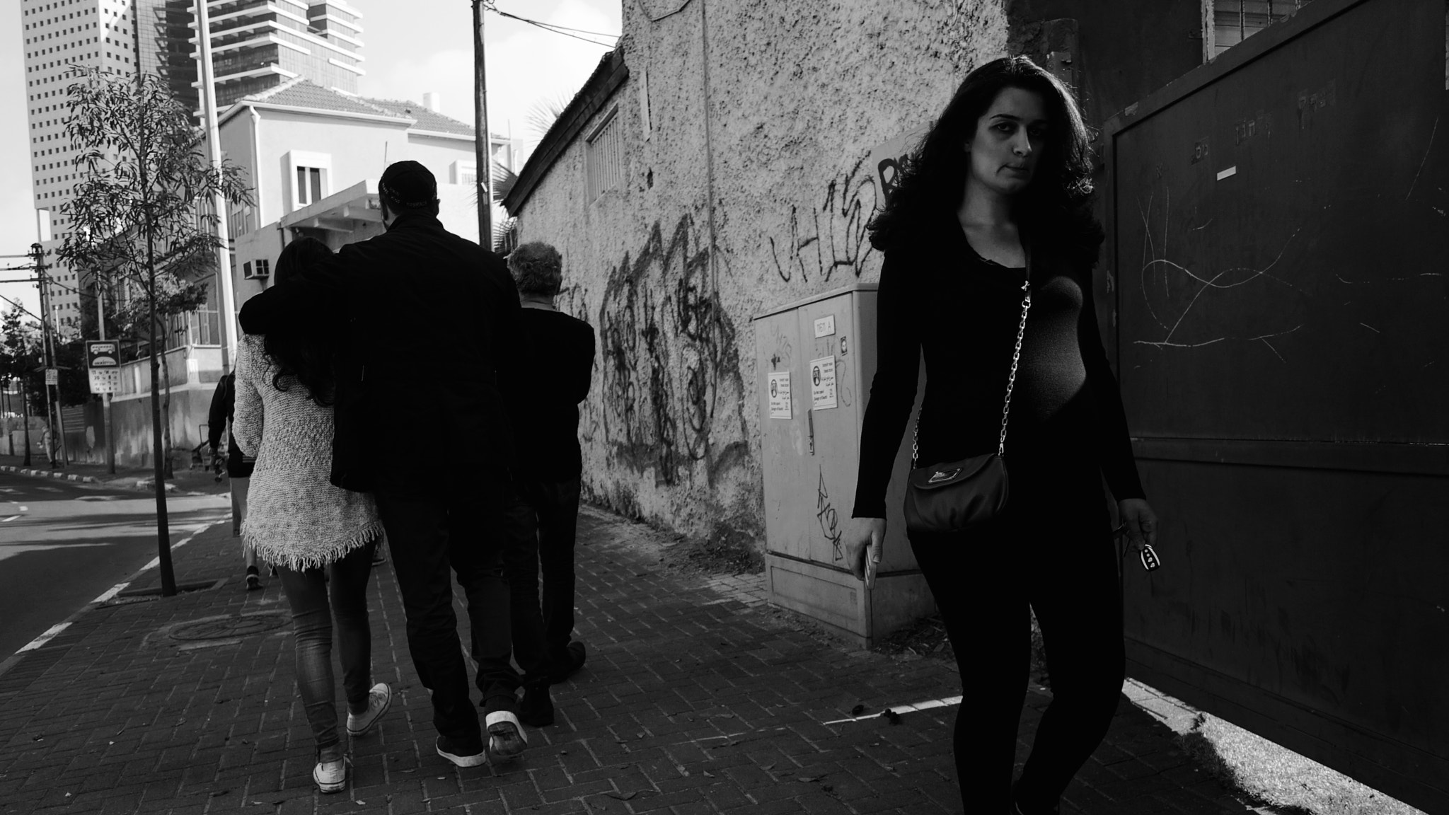 Panasonic Lumix DMC-GF3 + Panasonic Lumix G 14mm F2.5 ASPH sample photo. Woman in black photography