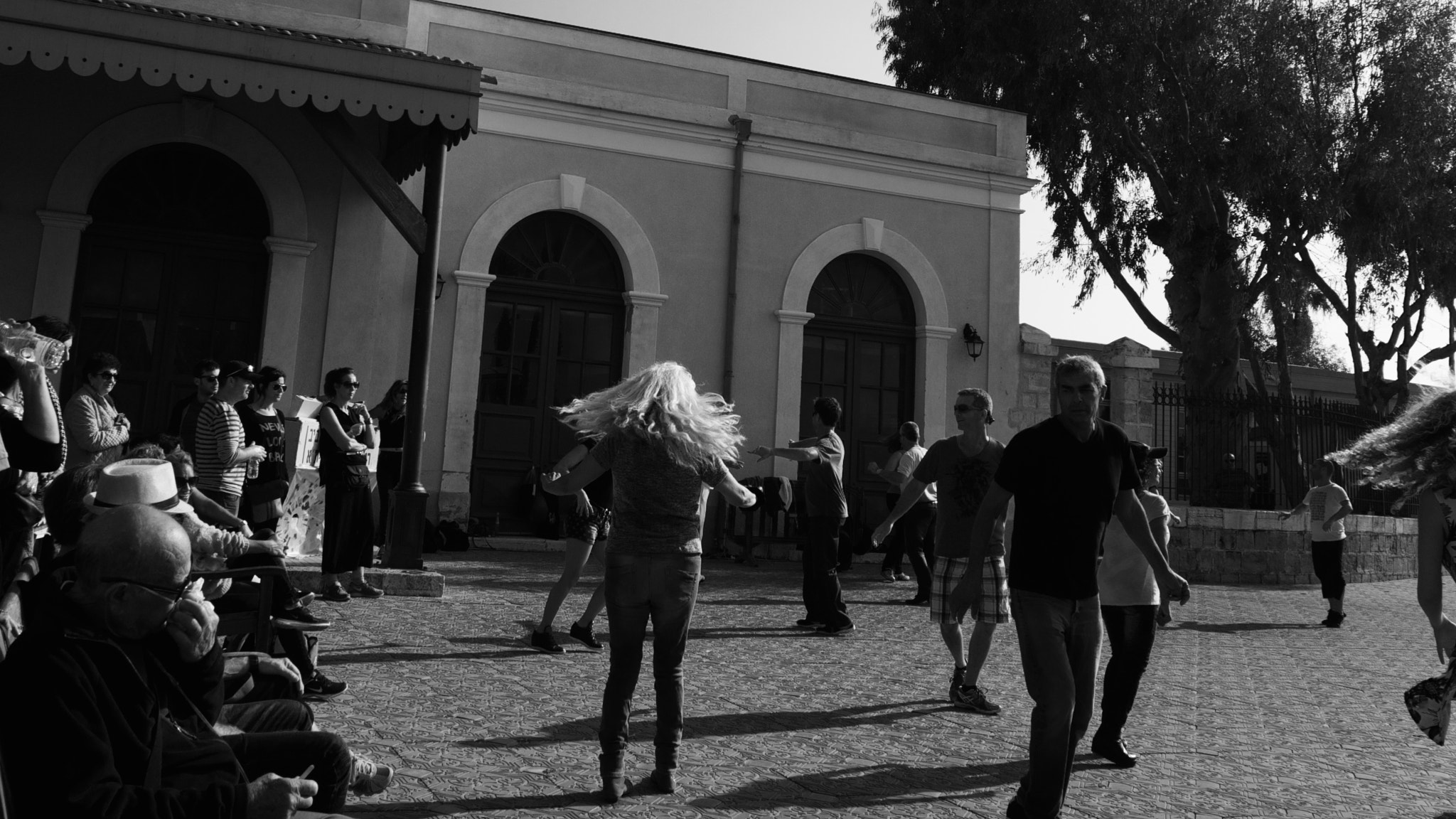 Panasonic Lumix DMC-GF3 + Panasonic Lumix G 14mm F2.5 ASPH sample photo. Saturday dancing photography