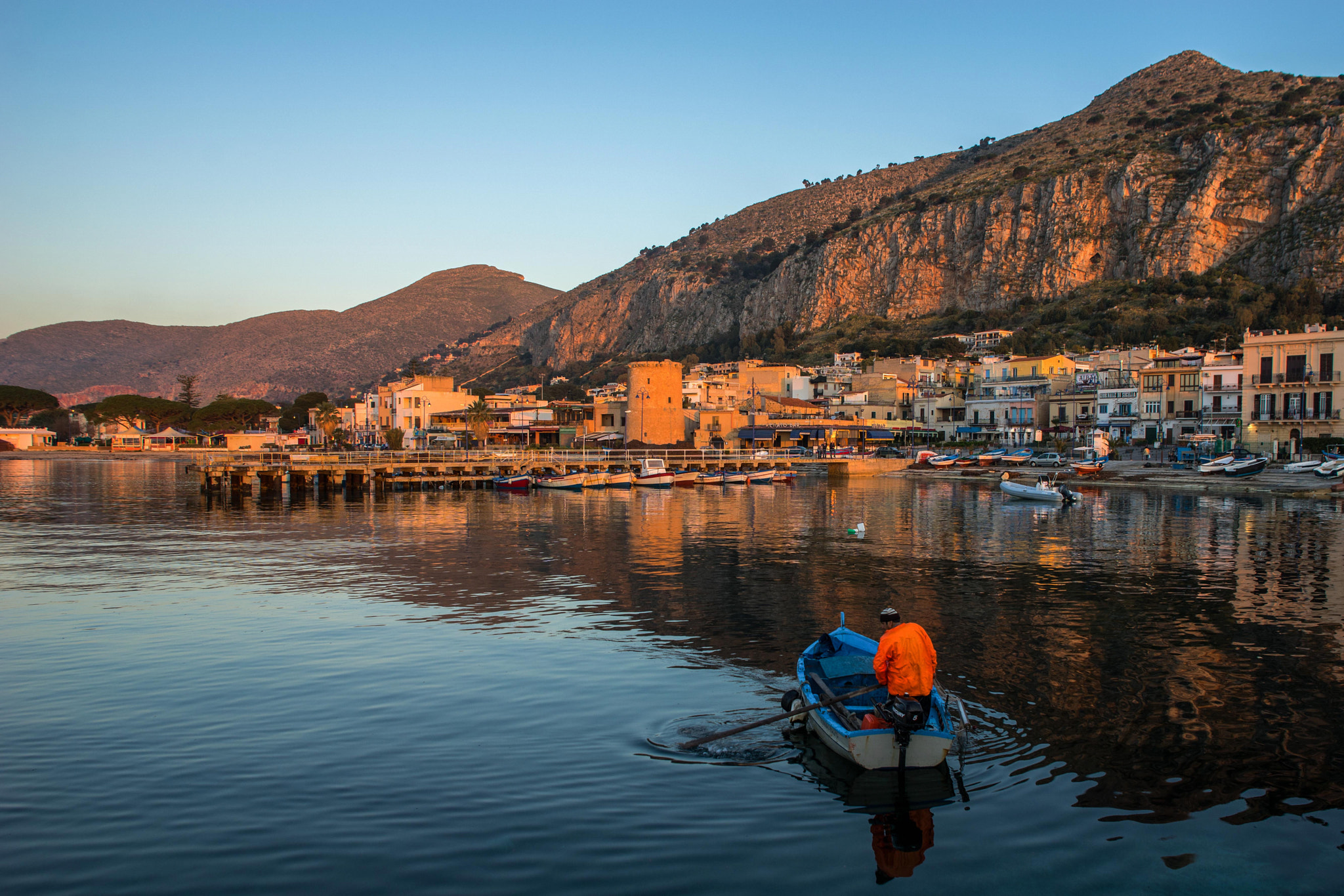 Sony a7 + Sigma 24mm F1.8 EX DG Aspherical Macro sample photo. As the sun rises mondello photography