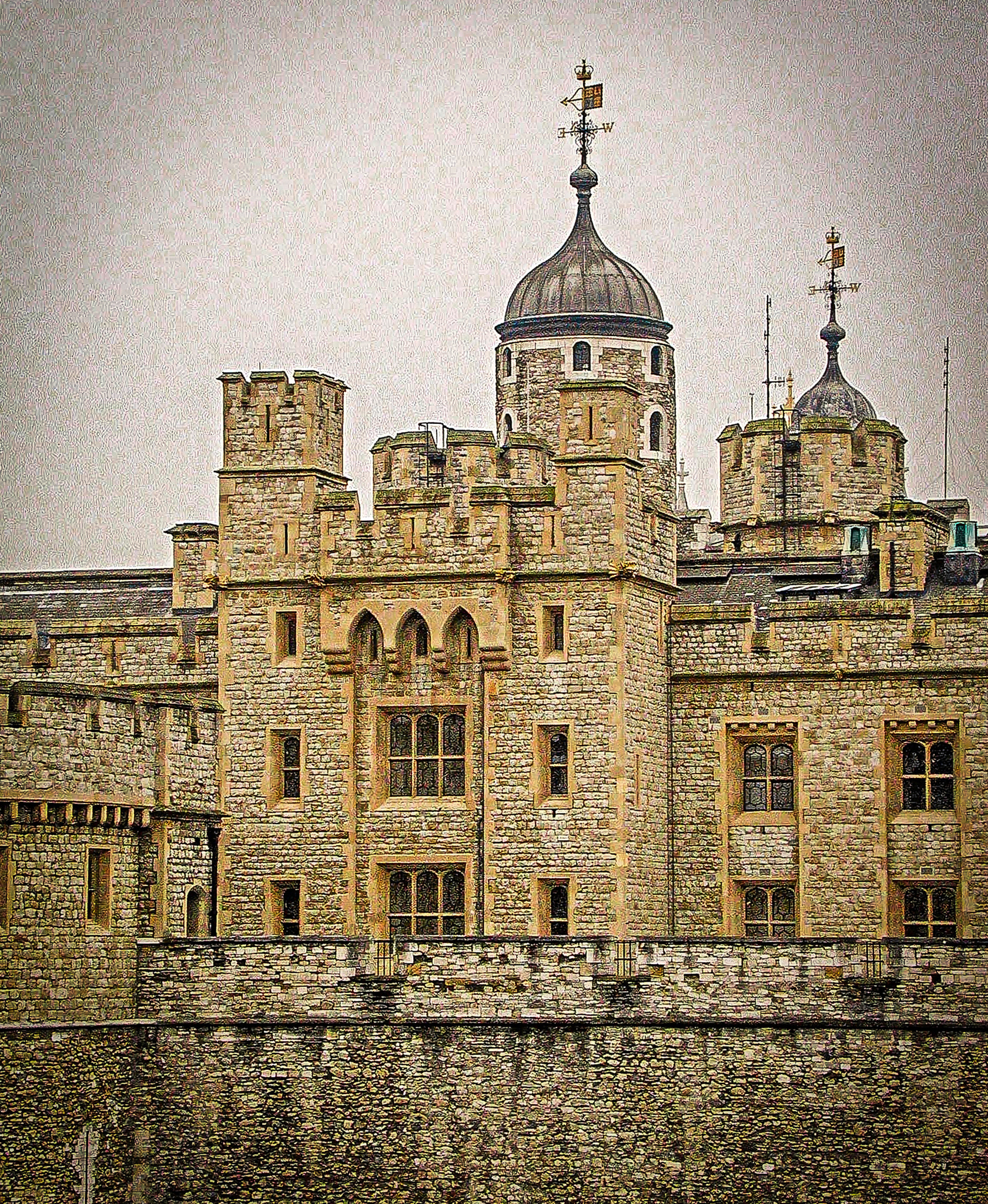 Nikon E990 sample photo. Tower of london photography