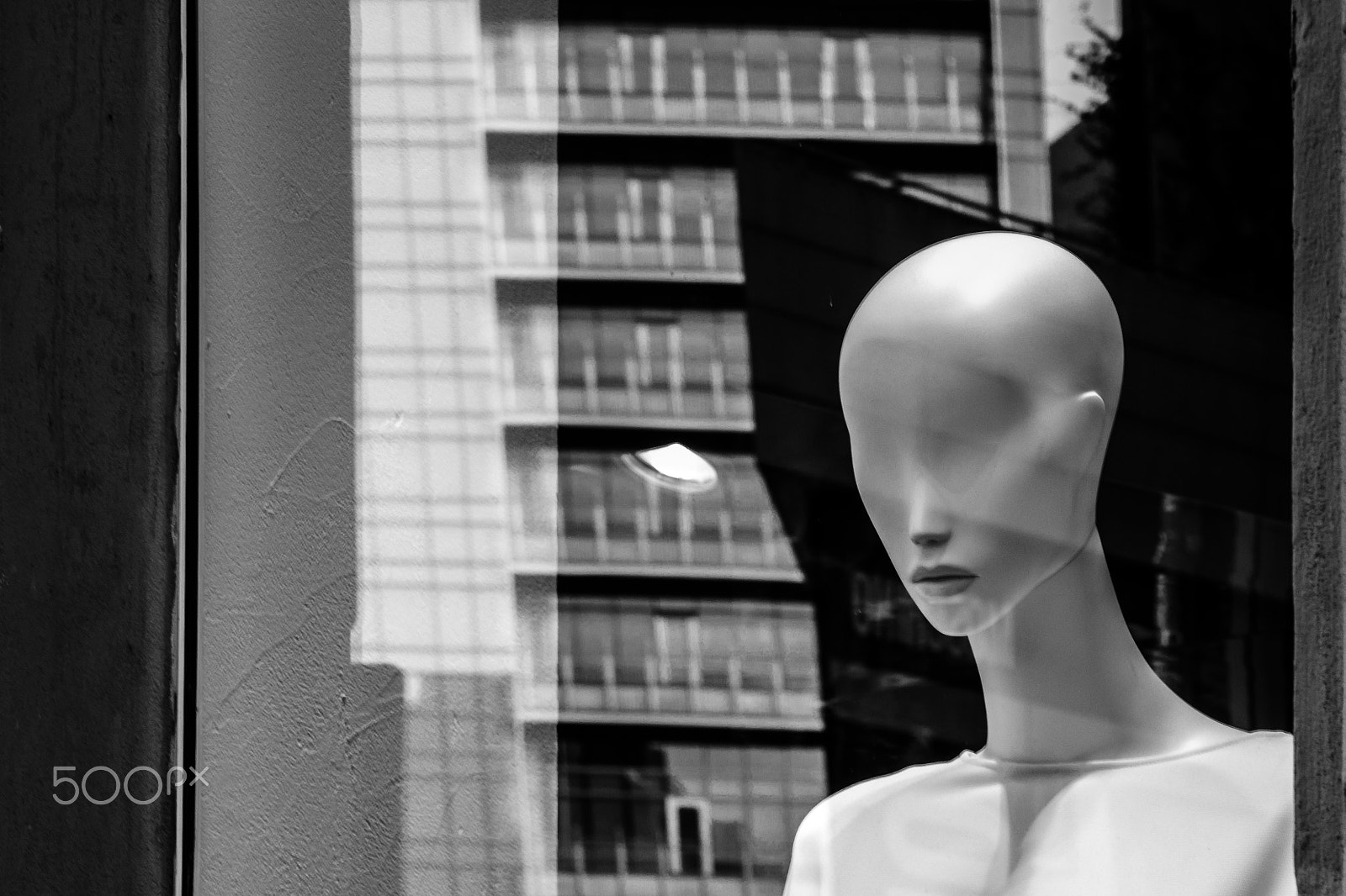 Samsung NX 18-200mm F3.5-6.3 ED OIS sample photo. Lips photography