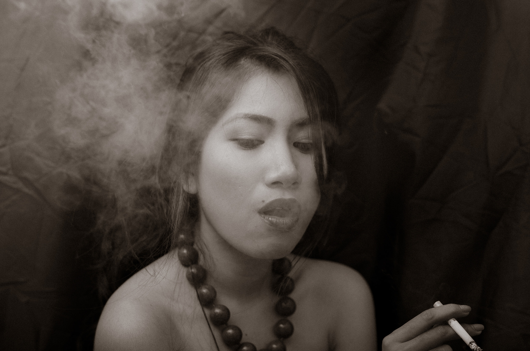 Nikon D5100 + Sigma 50mm F1.4 EX DG HSM sample photo. Smoke photography