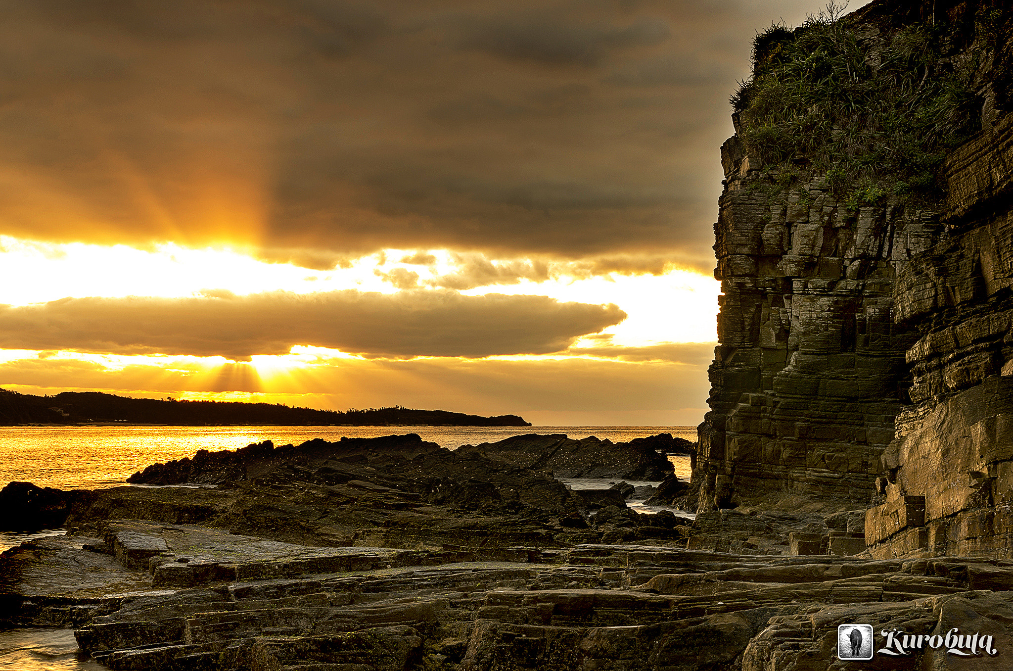 Pentax K-5 IIs sample photo. Coast of dawn photography