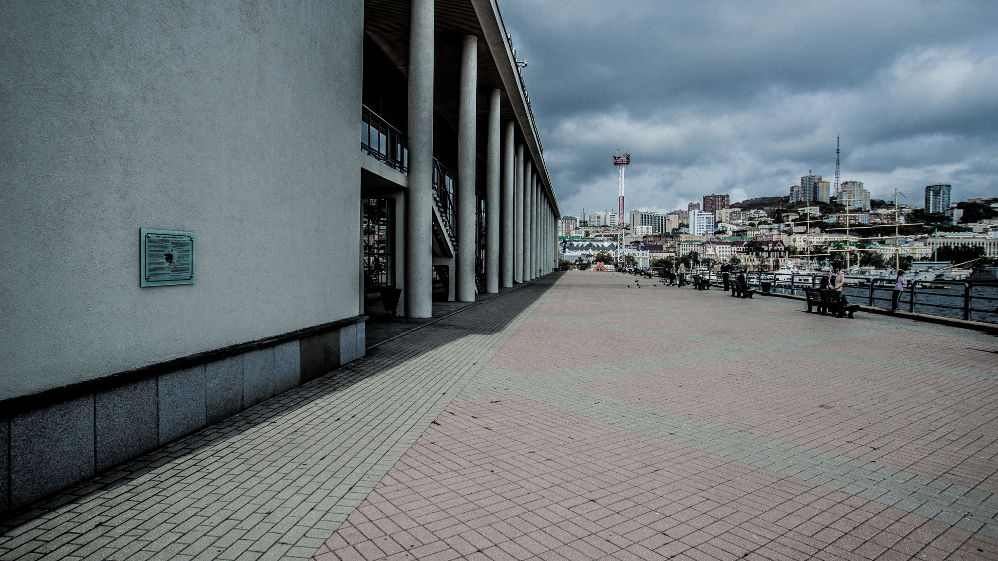 Sony SLT-A77 + Sony DT 11-18mm F4.5-5.6 sample photo. Marine station photography