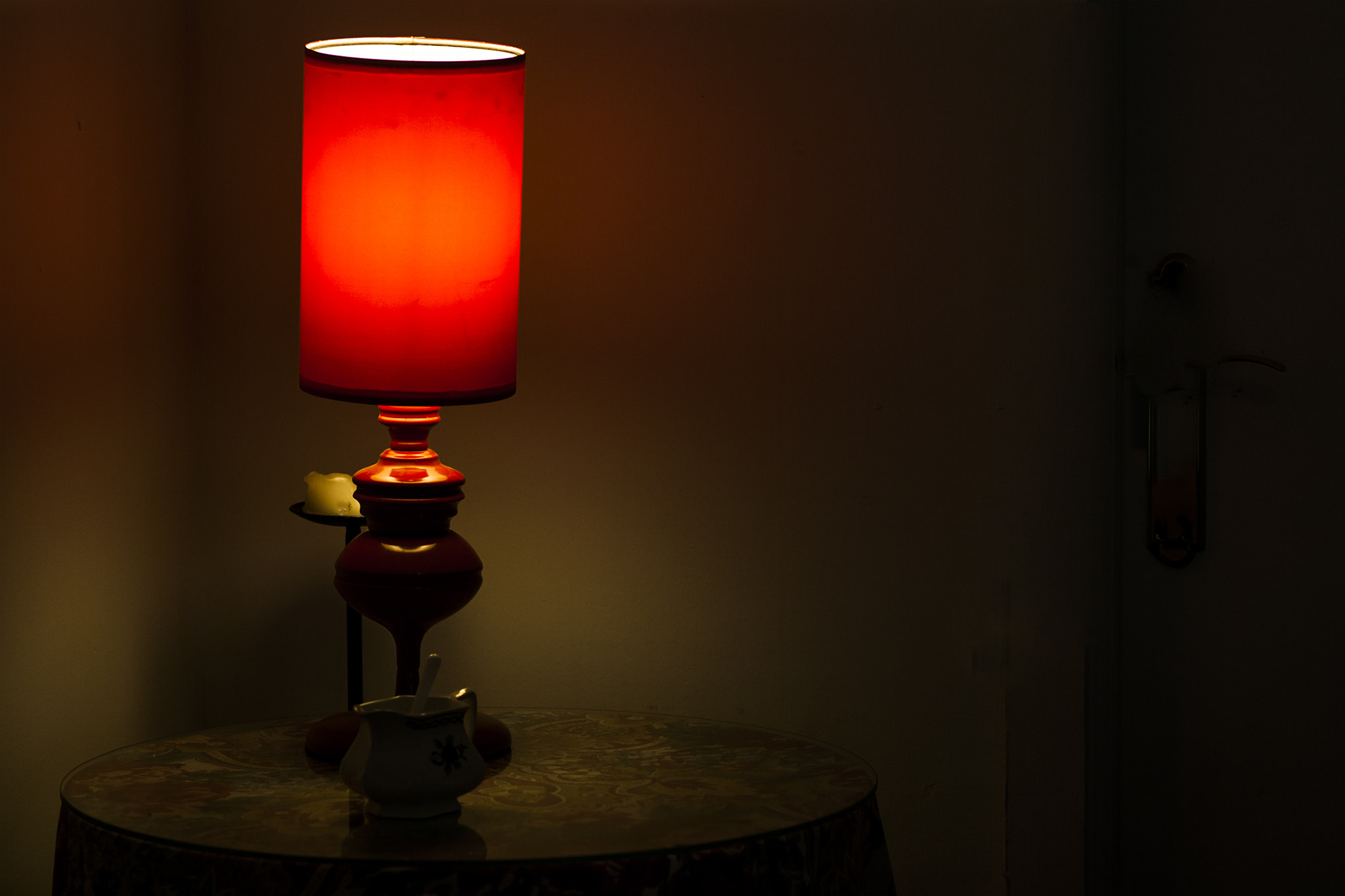 Canon EOS 1000D (EOS Digital Rebel XS / EOS Kiss F) + Canon EF 85mm F1.8 USM sample photo. ... absences ... photography