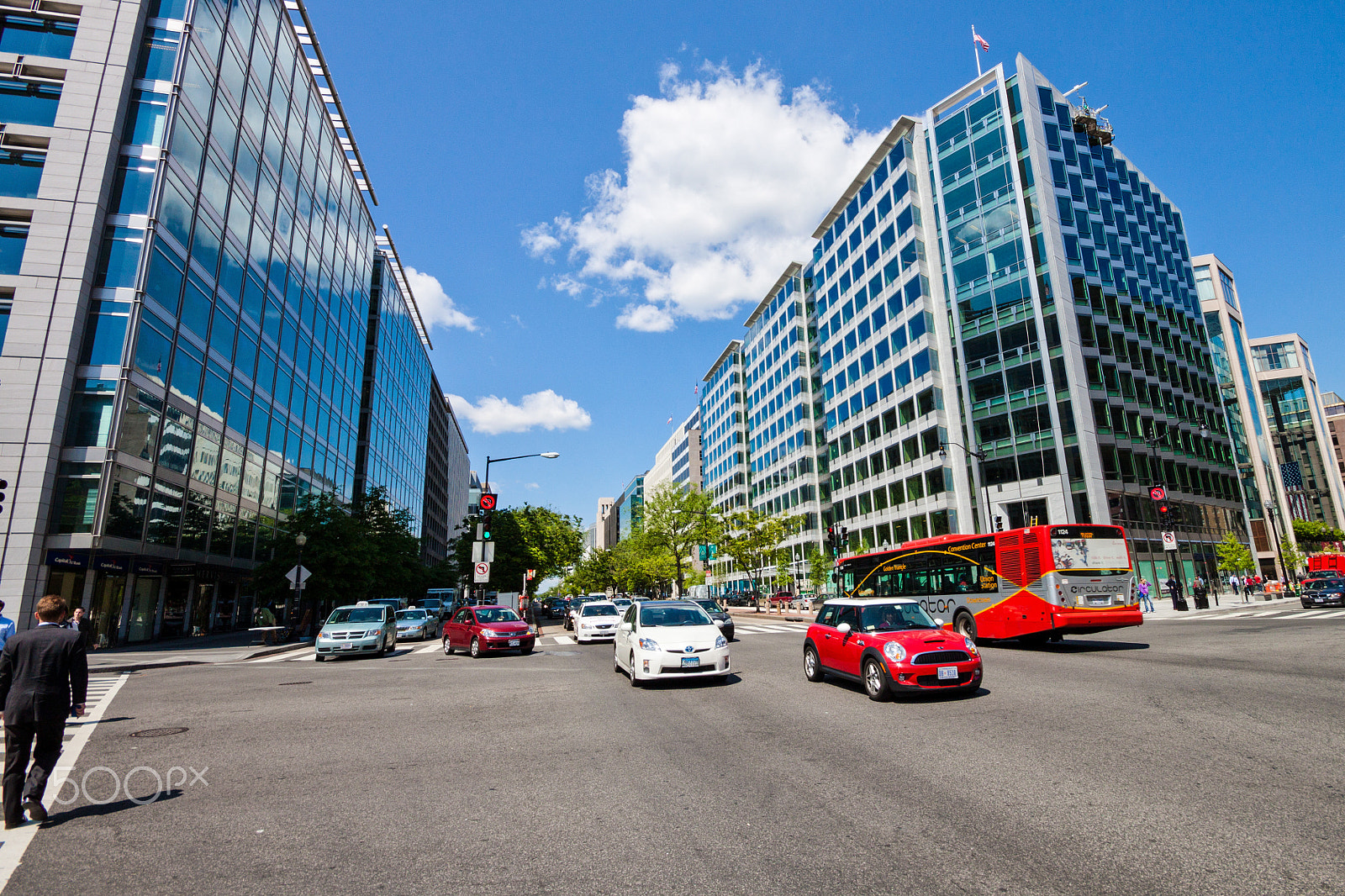Sigma 10-20mm F4-5.6 EX DC HSM sample photo. Intersection of connecticut avenue and k st., downtown washington dc photography