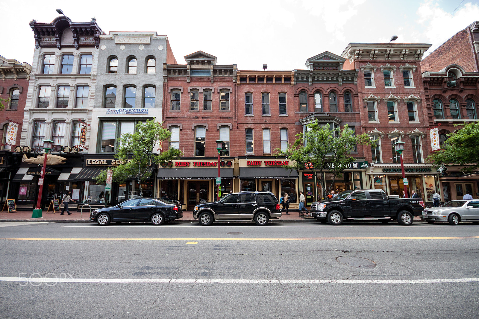 Sigma 10-20mm F4-5.6 EX DC HSM sample photo. Seventh street penn quarter washington dc photography