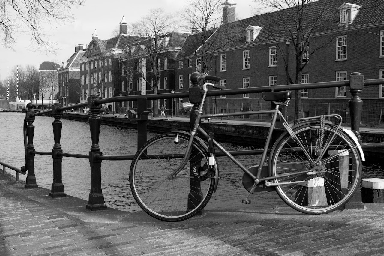 Canon EF 28-135mm F3.5-5.6 IS USM sample photo. Amsterdam bike photography