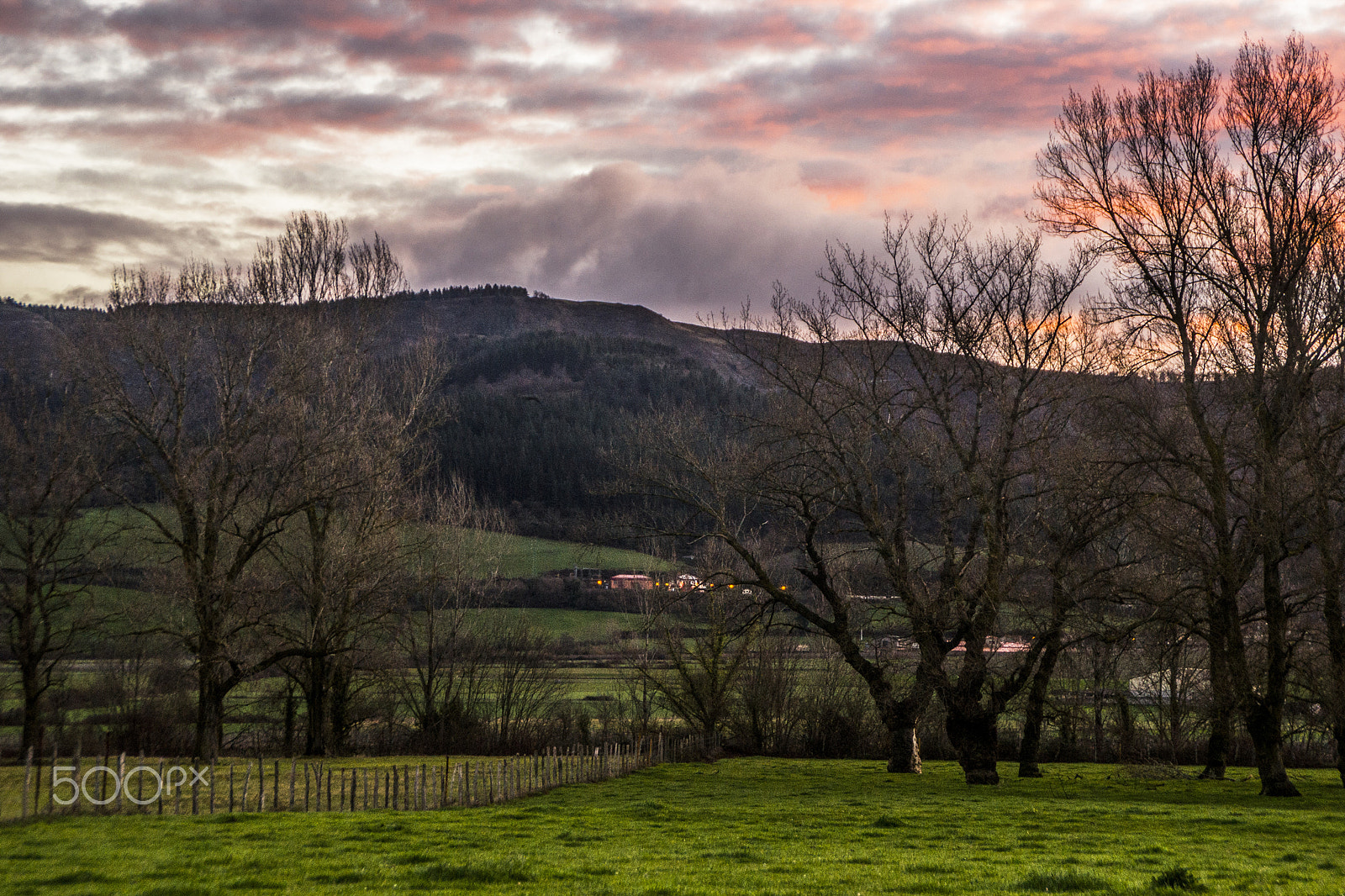 Sony Alpha DSLR-A500 + Tamron AF 28-105mm F4-5.6 [IF] sample photo. Valle de délica:( orduña )bello amanecer photography