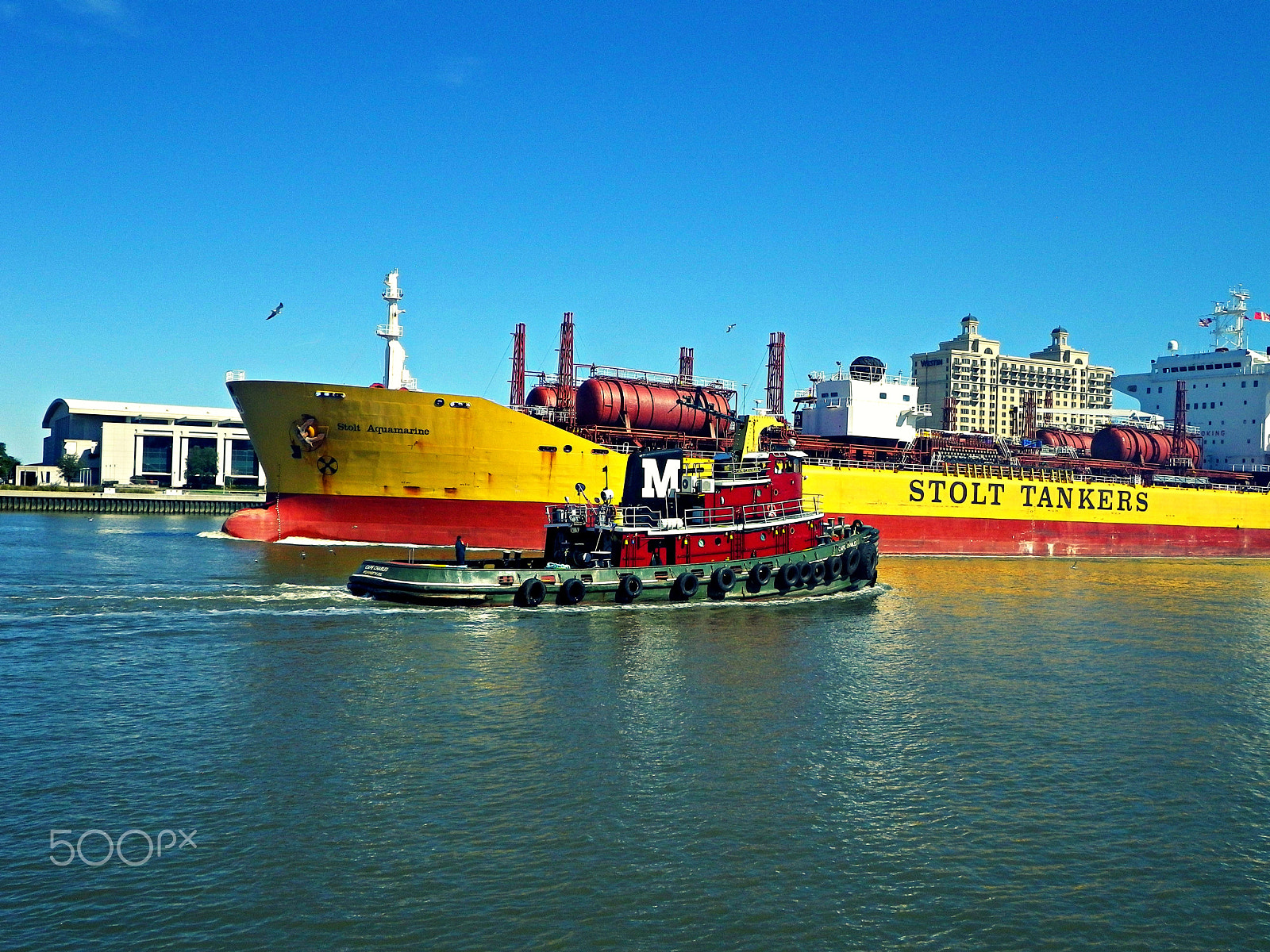 Pentax Optio W90 sample photo. Tug photography