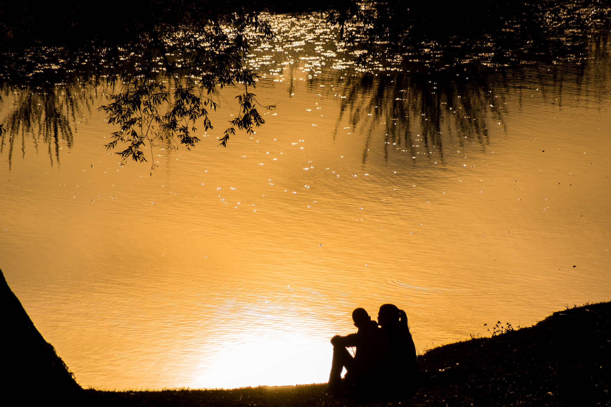 Sony 75-300mm F4.5-5.6 sample photo. At the river photography