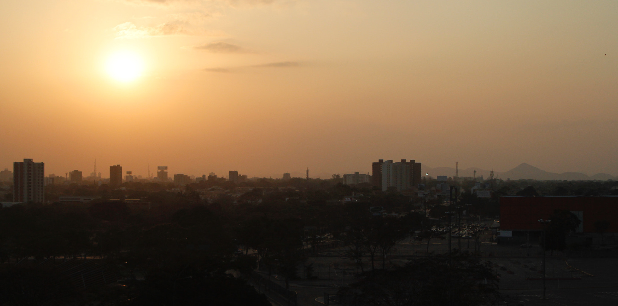 Canon EF 35-105mm f/4.5-5.6 sample photo. Barquisimeto photography