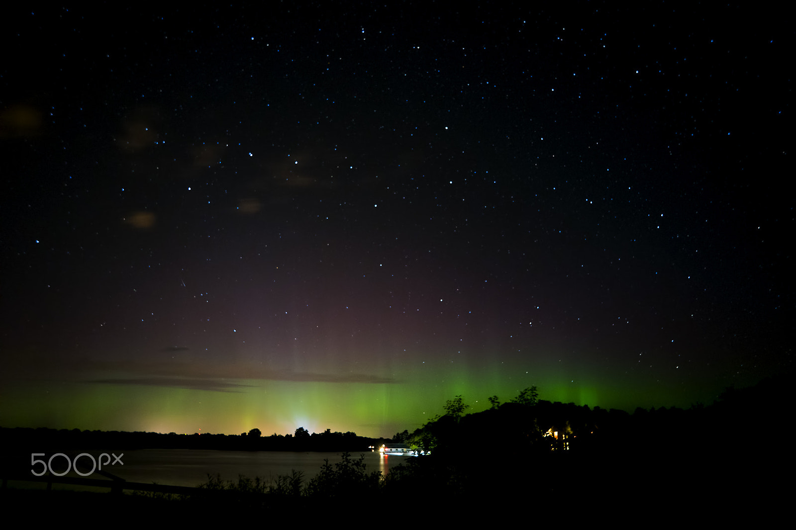 Samsung NX1 + Samsung NX 16-50mm F3.5-5.6 Power Zoom ED OIS sample photo. Aurora by the water photography