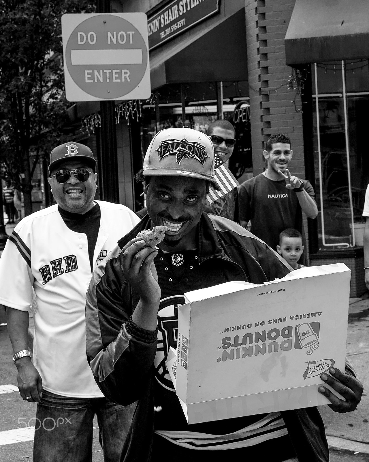 Sigma 24-70mm F2.8 EX DG HSM sample photo. Dunkin guy photography