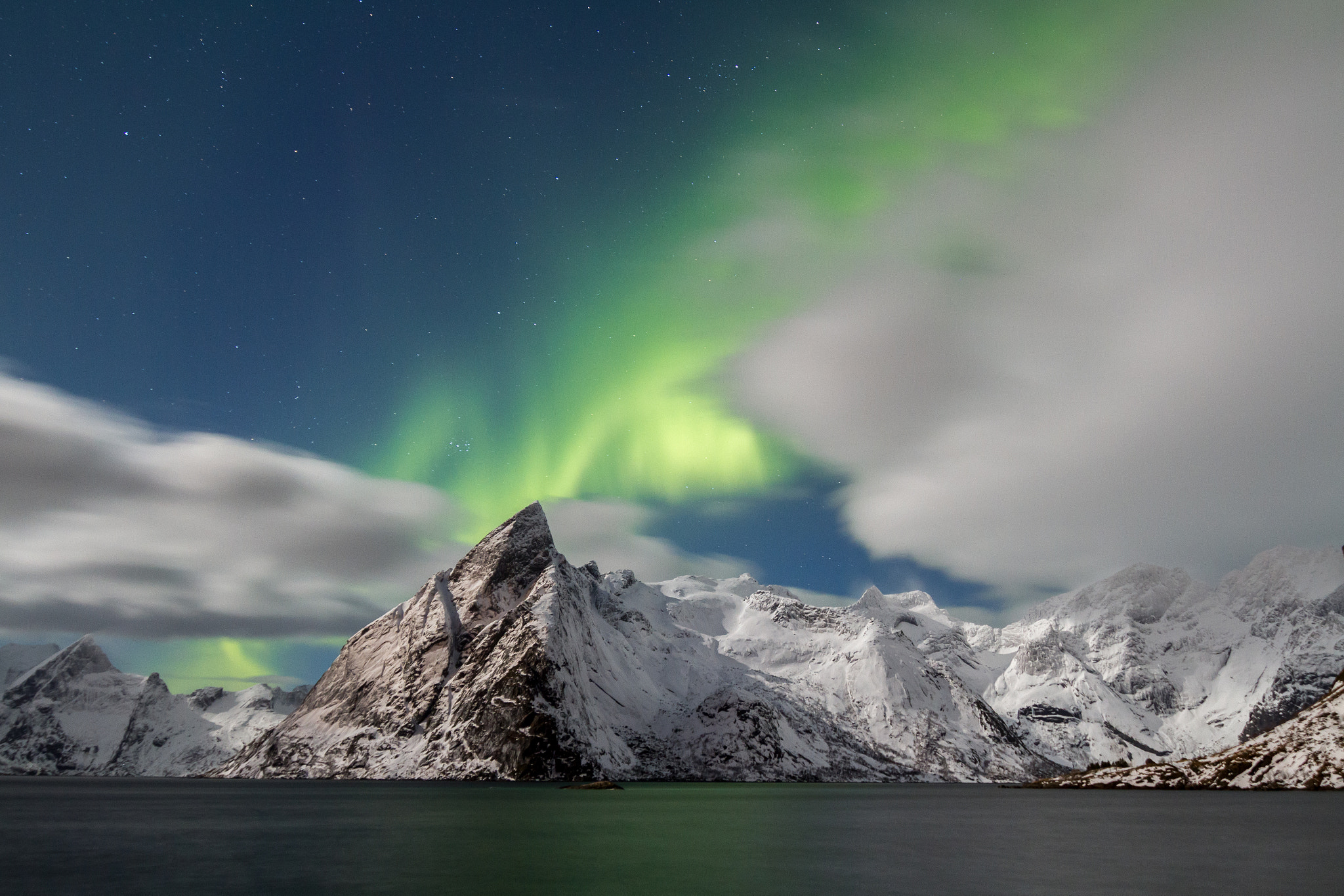 Northenlights with moonlight by Joan Santaugini on 500px.com