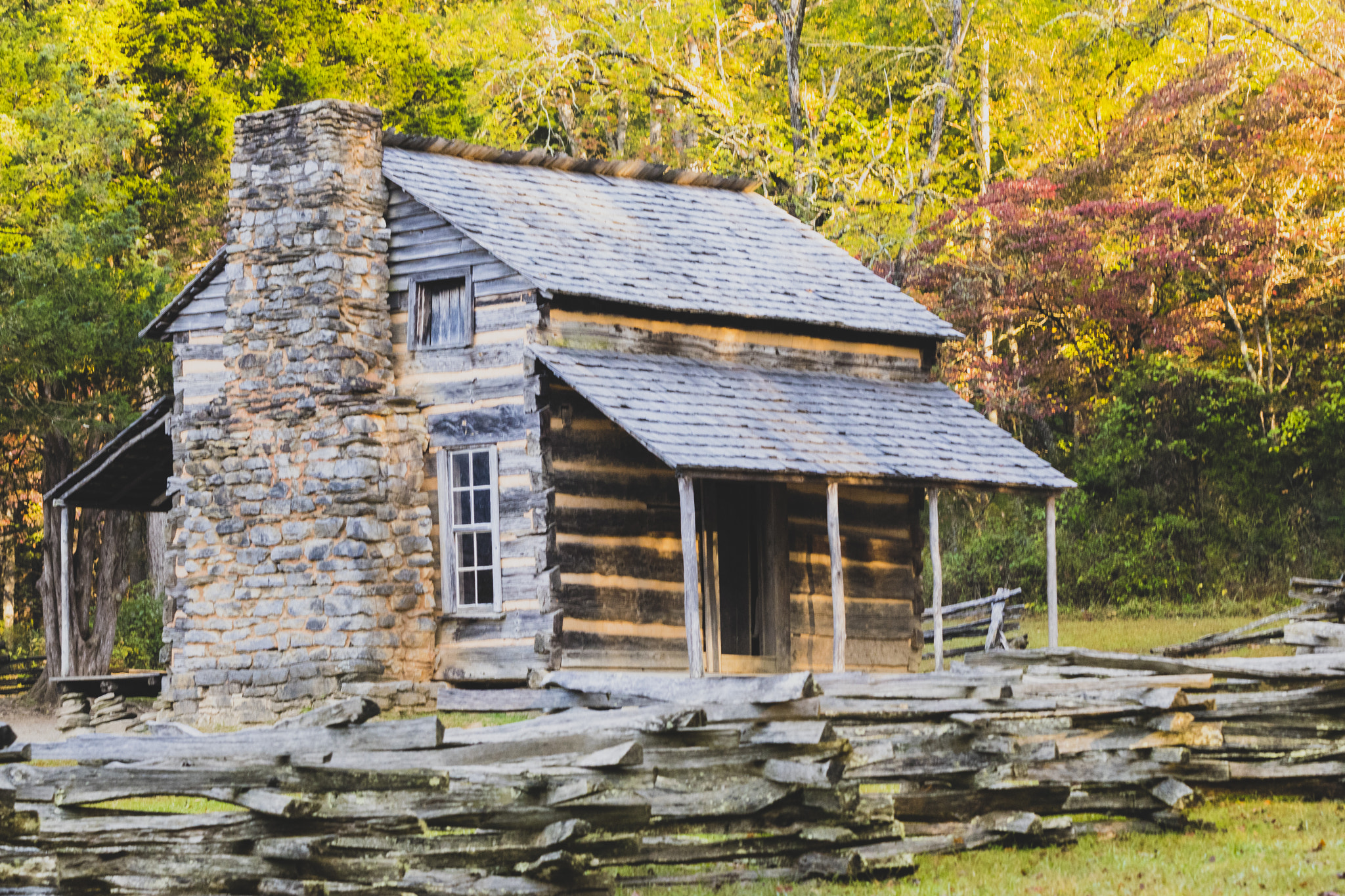 Sigma 70-200mm F2.8 EX DG OS HSM sample photo. John oliver cabin photography