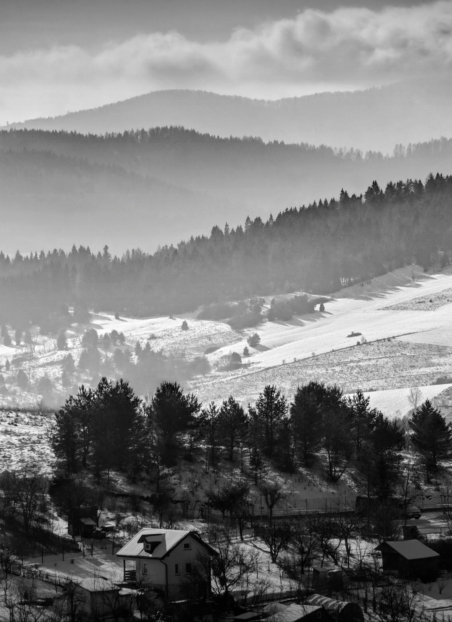 Samsung NX20 + Samsung NX 50-200mm F4-5.6 ED OIS sample photo. Mountains photography