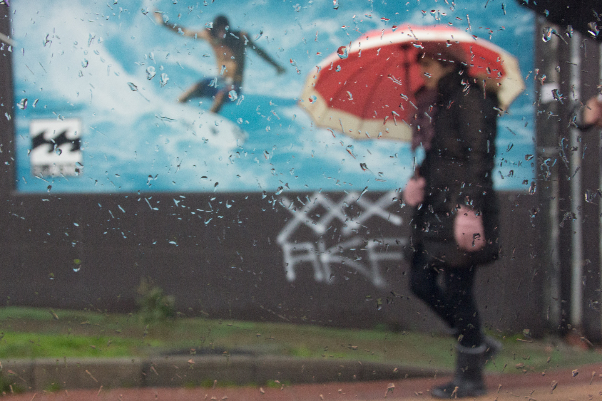 Sigma 18-125mm F3.8-5.6 DC OS HSM sample photo. Surfing under the rain photography