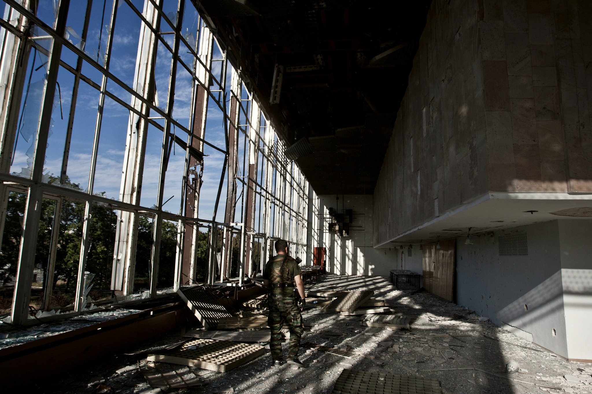 Canon EOS-1D Mark II sample photo. War in donbass photography