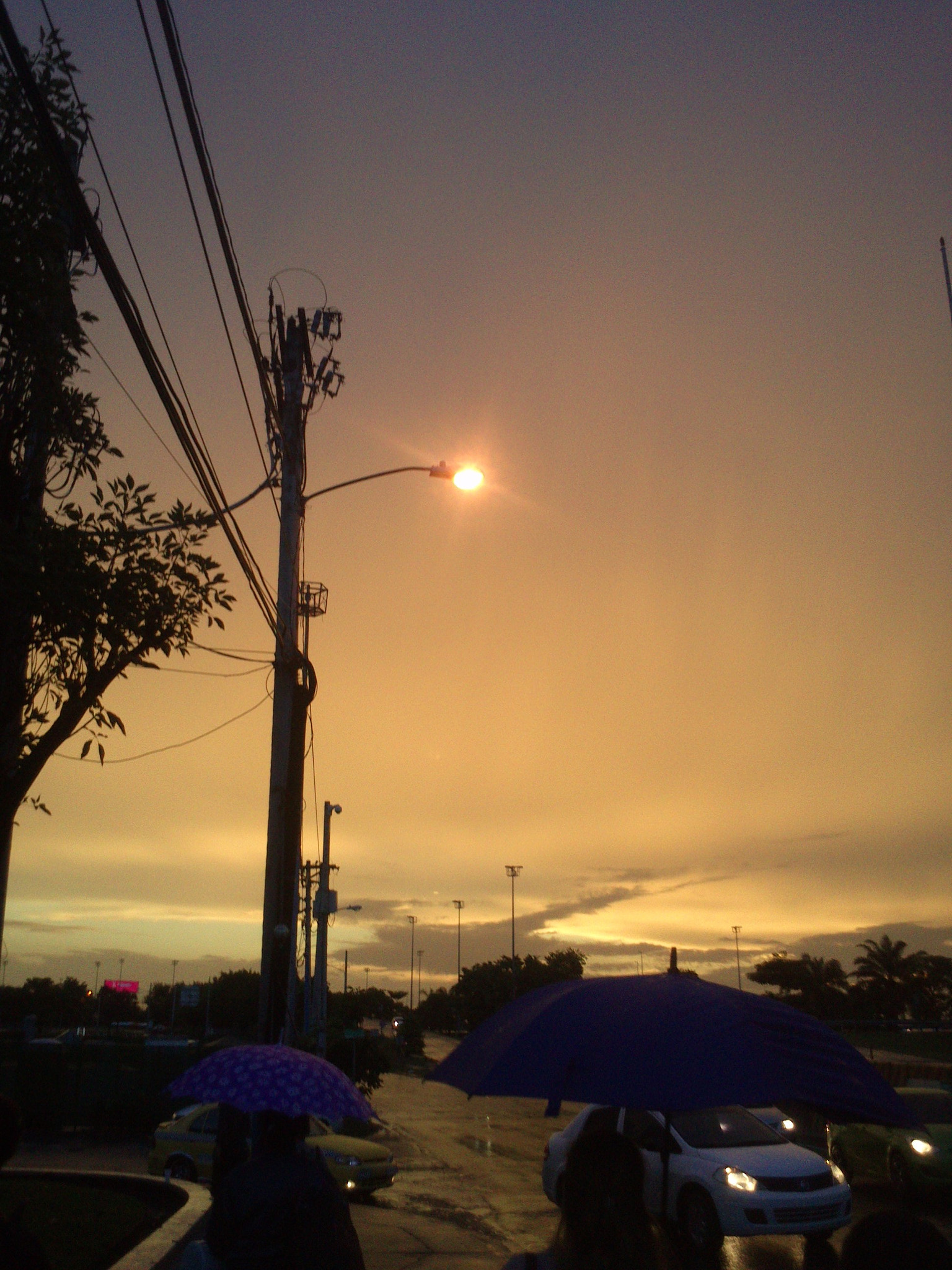 Sony Xperia U sample photo. A rainy morning in panama city photography