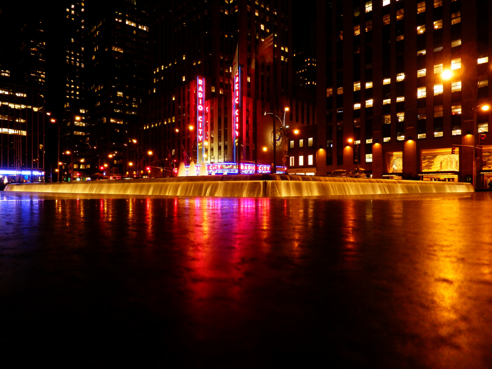 Olympus SZ-20 sample photo. Lights of radio city by night (new york city) photography