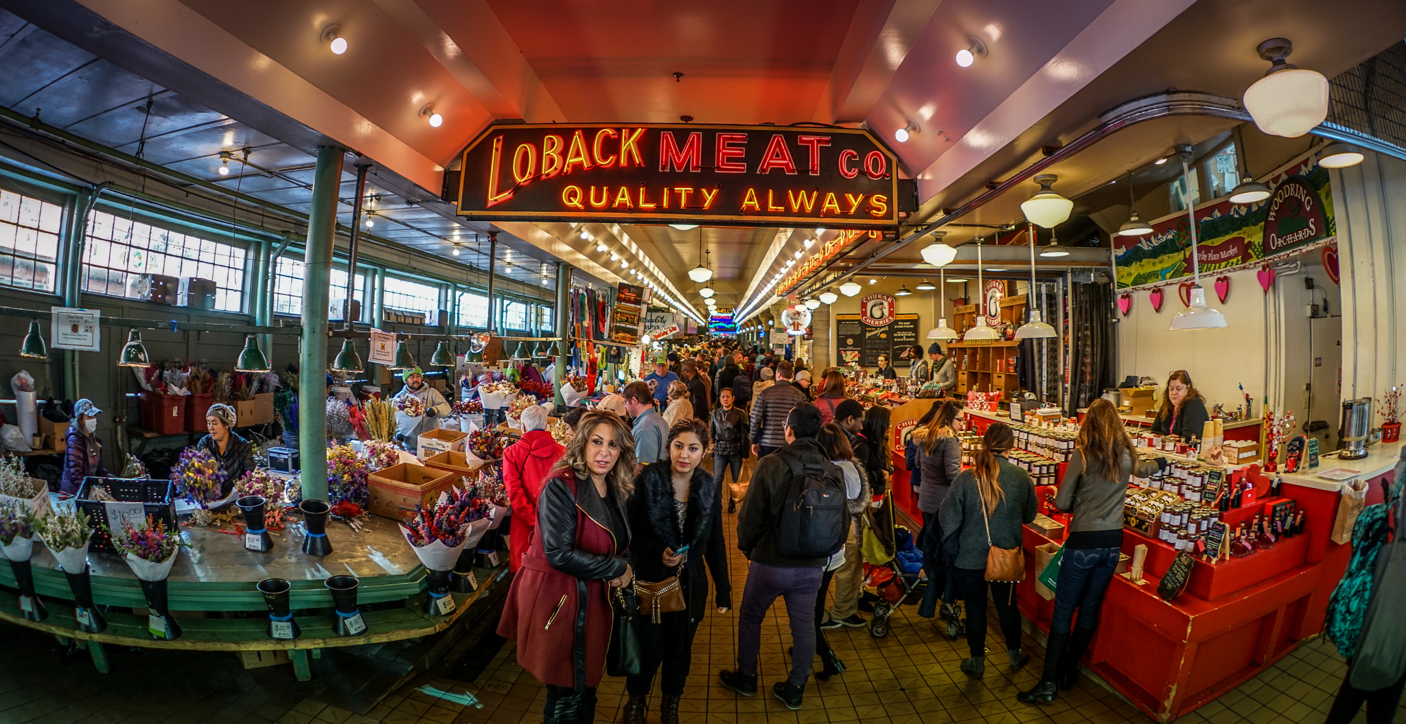 FE 16mm F3.5 Fisheye sample photo. Pike place photography