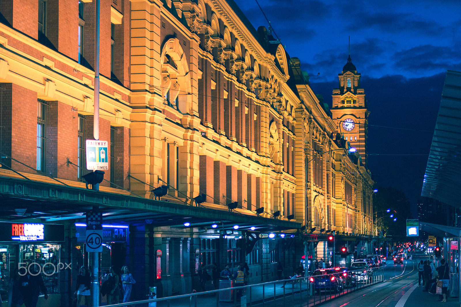 Canon EOS 70D + Canon EF 35mm F2 sample photo. Melbourne's train station photography