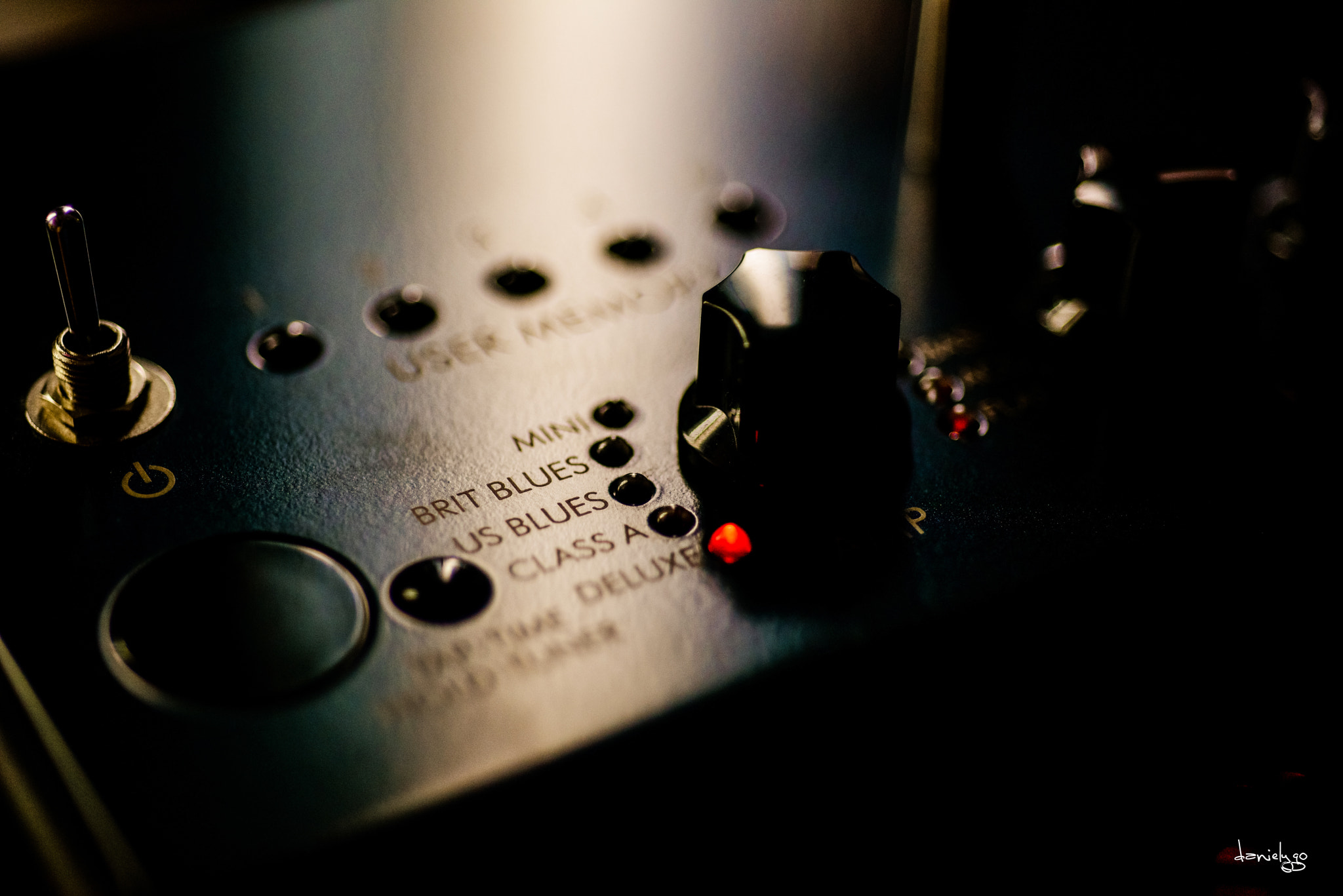 Nikon D810 + Nikon AF Micro-Nikkor 60mm F2.8D sample photo. Amp selection photography