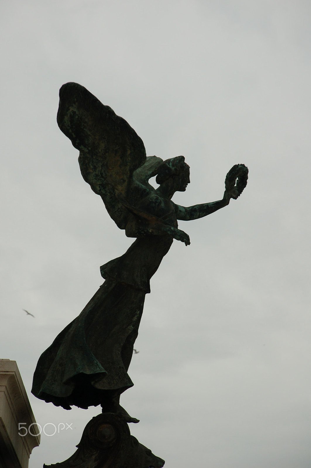 Nikon D50 sample photo. Angel in big city rome photography