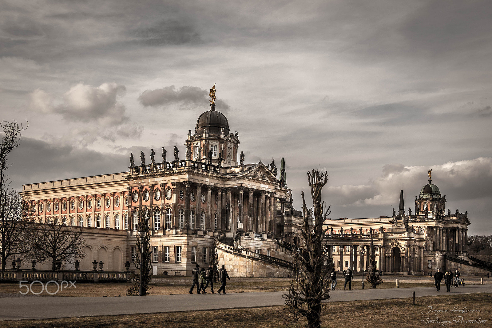 Sigma 24-105mm f/4 DG OS HSM | A sample photo. Sansssouci palace outbuildings photography