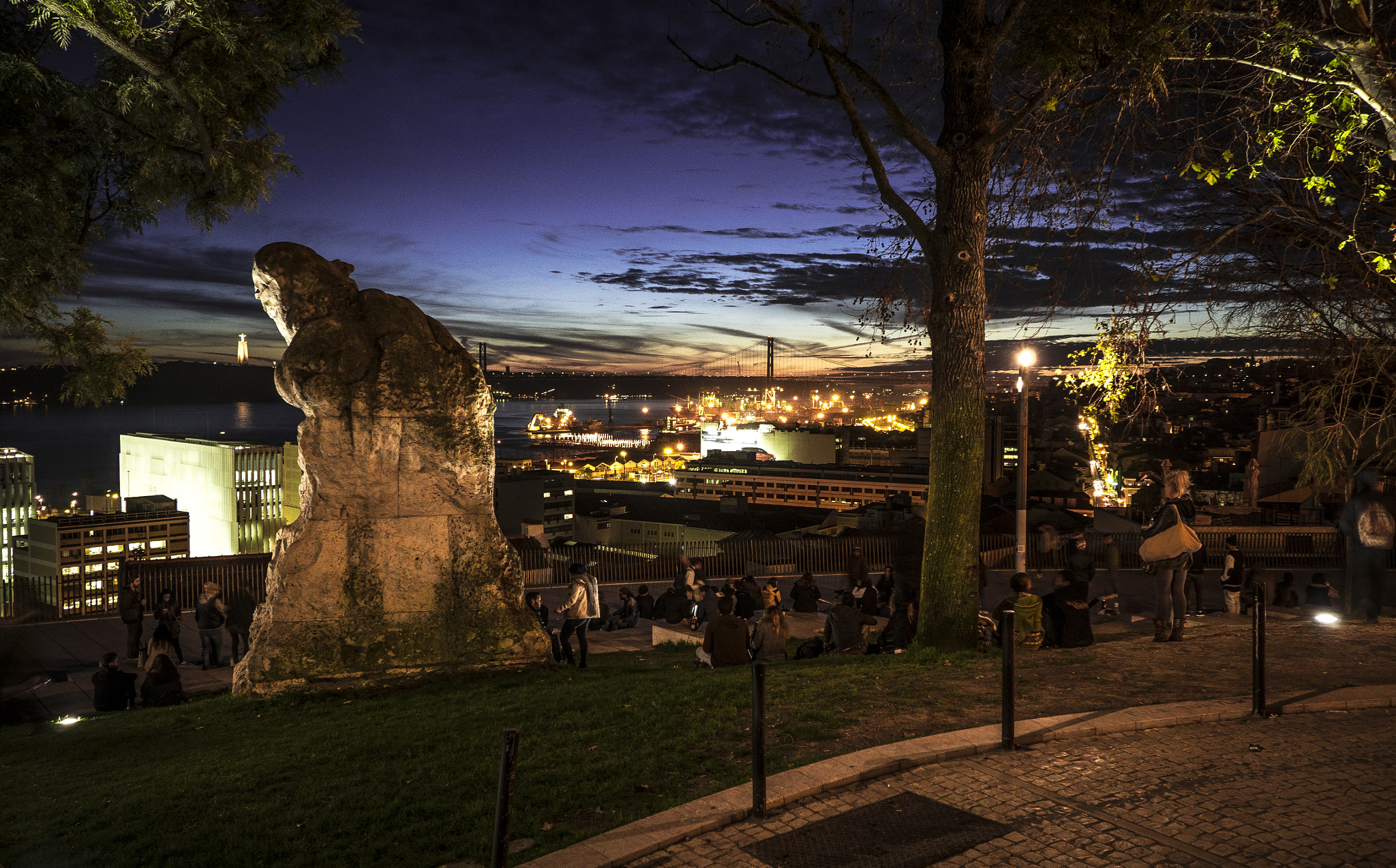 Panasonic Lumix G Vario 7-14mm F4 ASPH sample photo. Lisboa at the evening photography