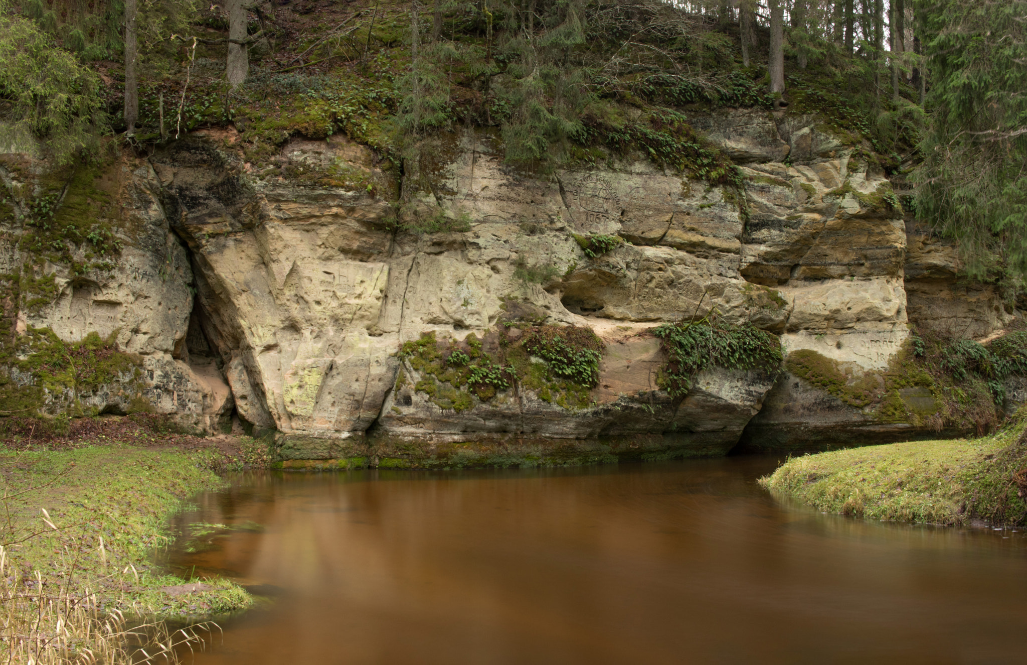 Pentax K-3 + Pentax smc DA 21mm F3.2 AL Limited sample photo. Sandstone rock of river loja photography