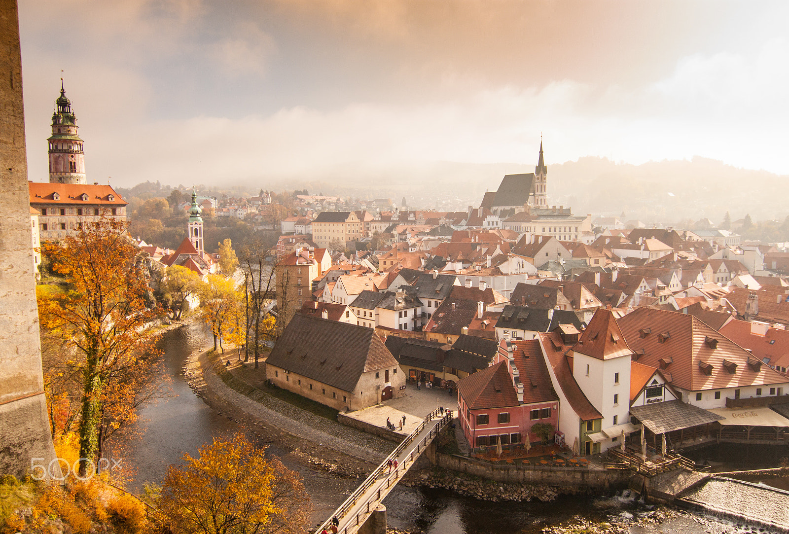 Canon EOS 500D (EOS Rebel T1i / EOS Kiss X3) sample photo. Cesky krumlov in sunrise photography