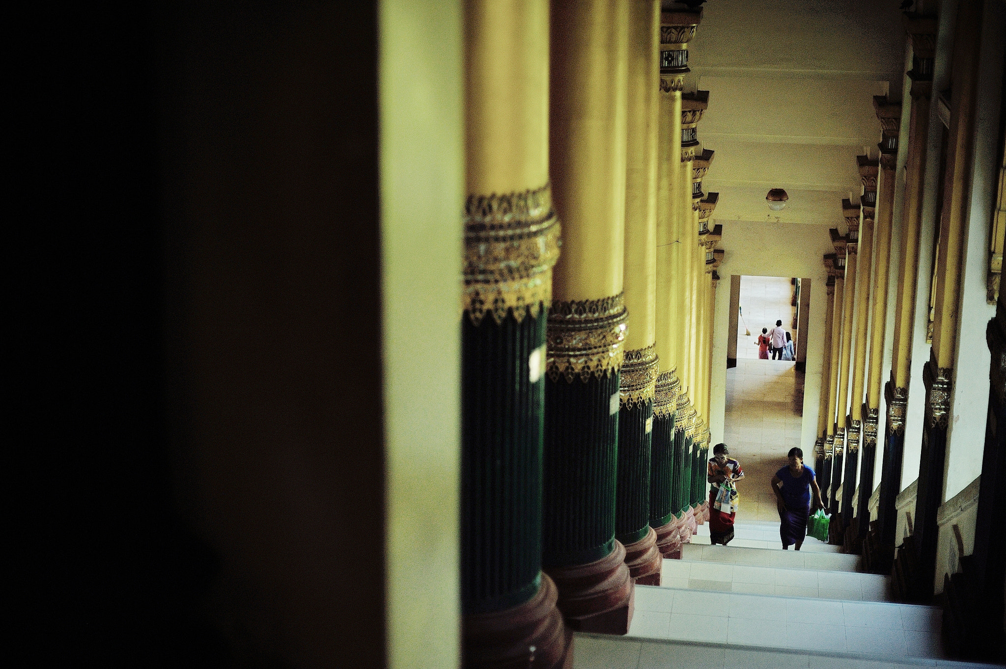 Nikon D700 + Voigtlander Nokton 58mm F1.4 SLII sample photo. Stairs for pagoda photography