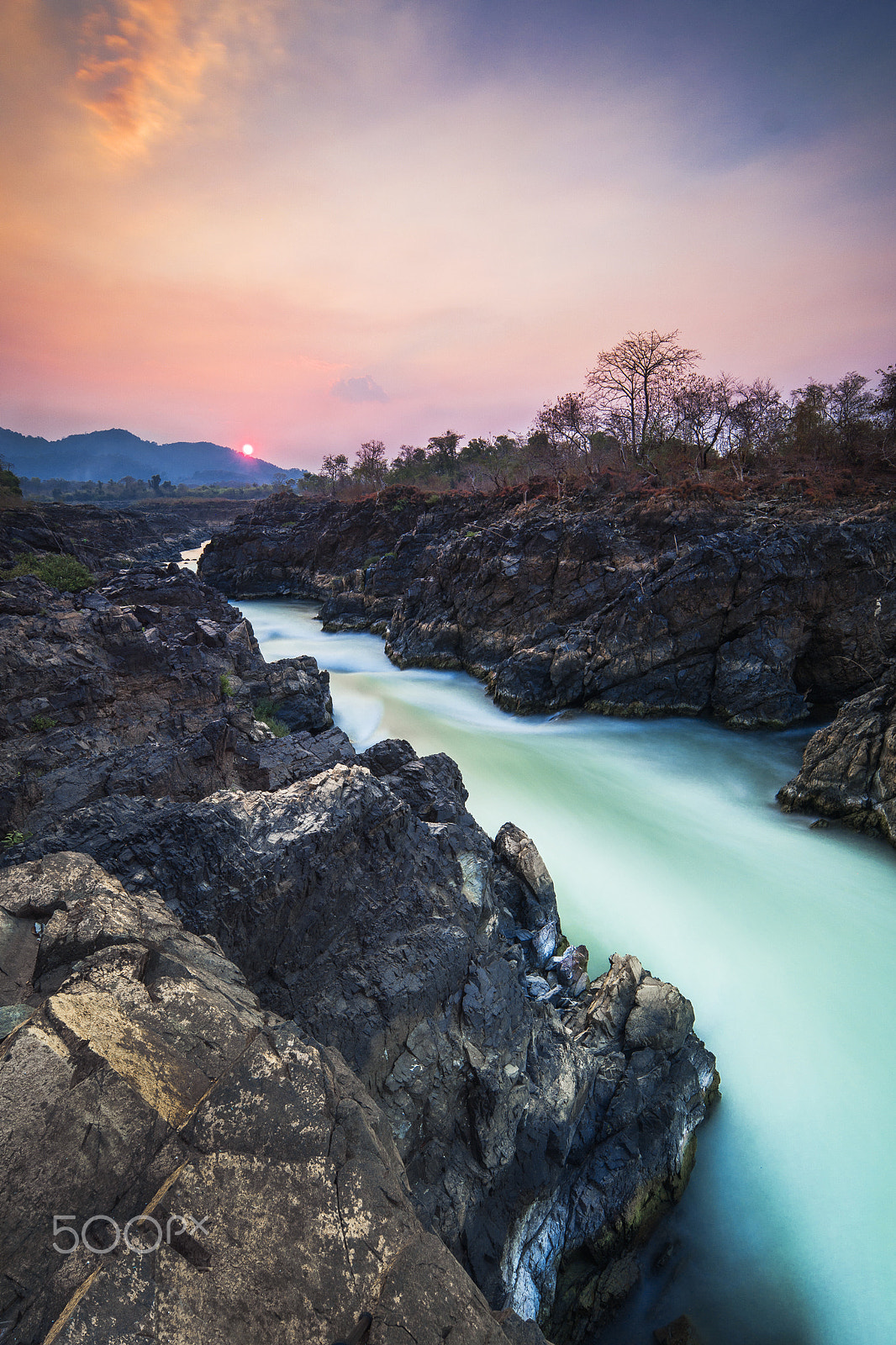 Samsung NX1 + Samsung NX 12-24mm F4-5.6 ED sample photo. 4000 islands, laos photography