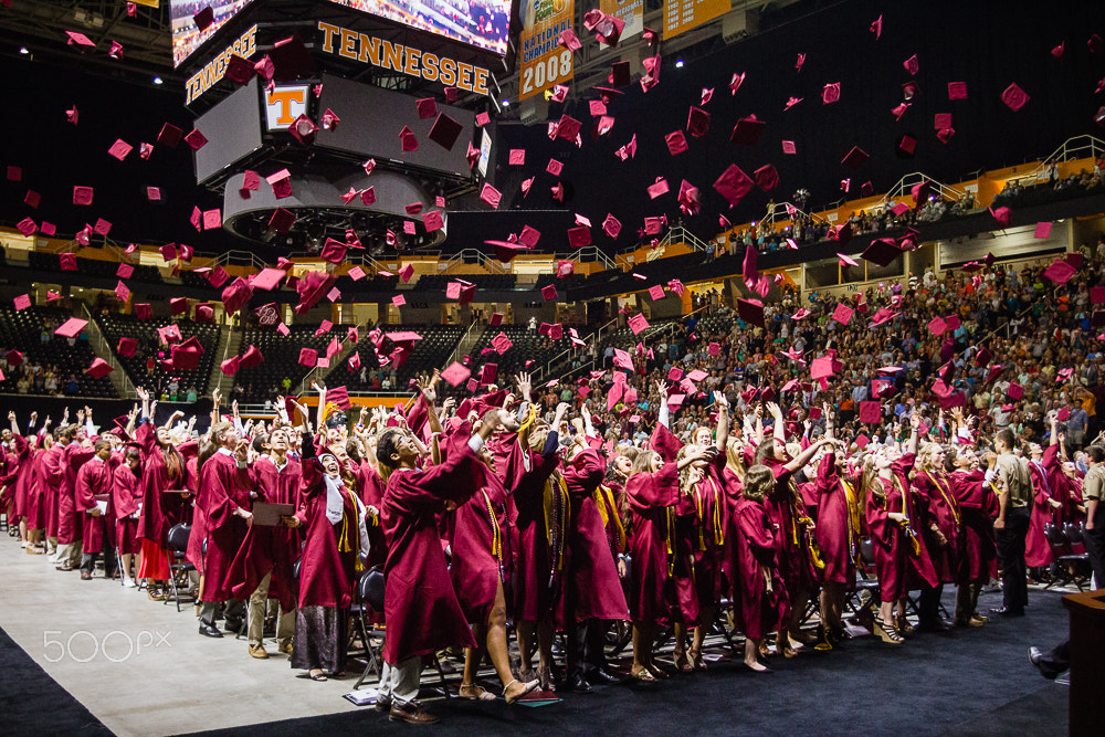 Canon EOS 550D (EOS Rebel T2i / EOS Kiss X4) + Canon EF 20-35mm f/2.8L sample photo. Bearden highschool graduation 2015 photography