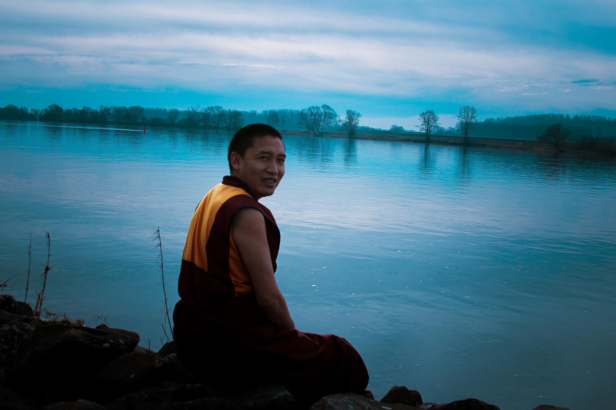 Canon EF 28-135mm F3.5-5.6 IS USM sample photo. ཞི་བདེའི་དྲང་སྲོང་། peaceful monk photography