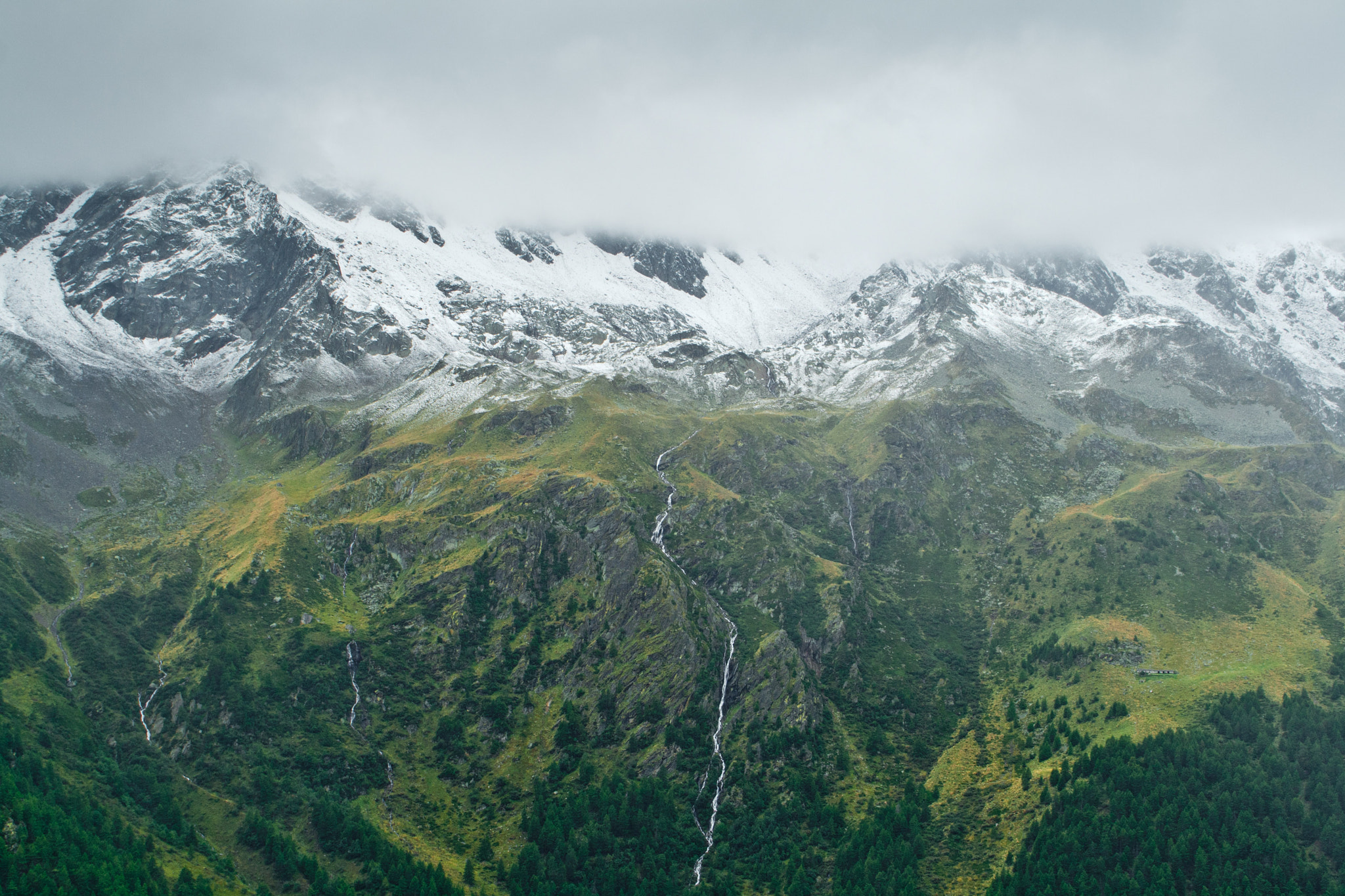 Canon EF 28-105mm f/3.5-4.5 USM sample photo. Alpi photography