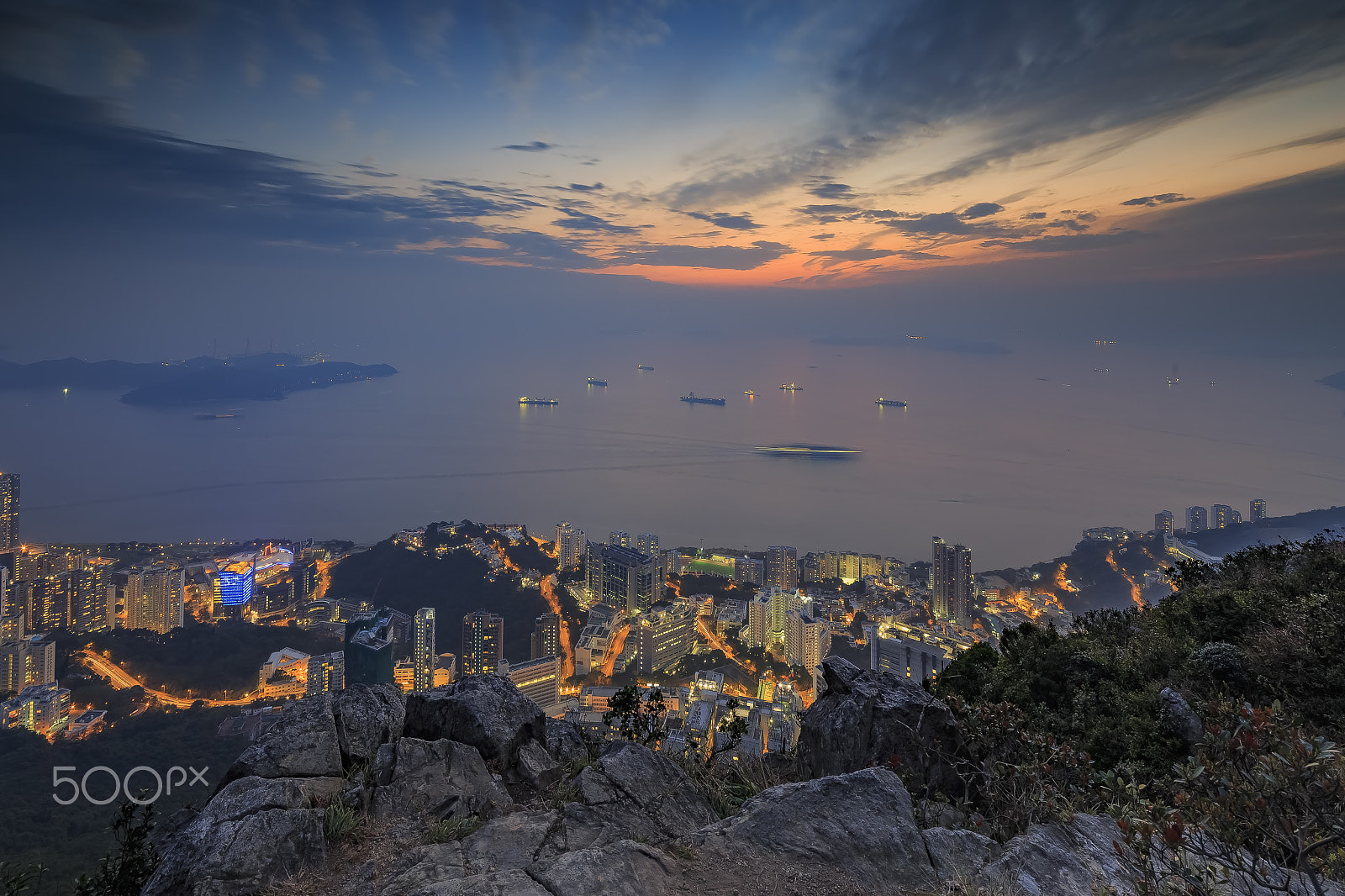 Canon TS-E 17mm F4L Tilt-Shift sample photo. Night view of high west 南區晚霞 photography