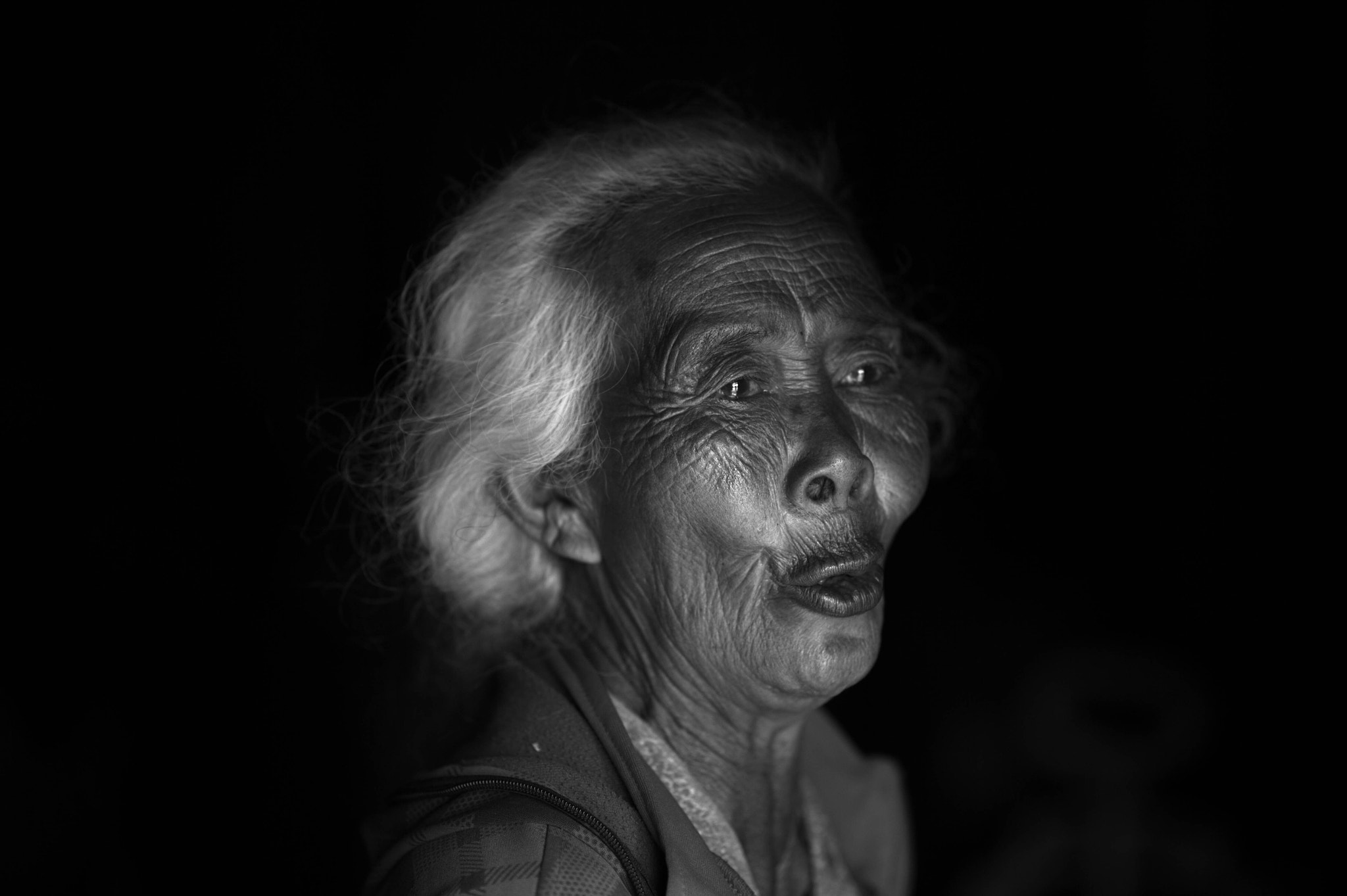 Nikon Df + Nikon AF-S Nikkor 85mm F1.8G sample photo. Tengger bromo human interest photography