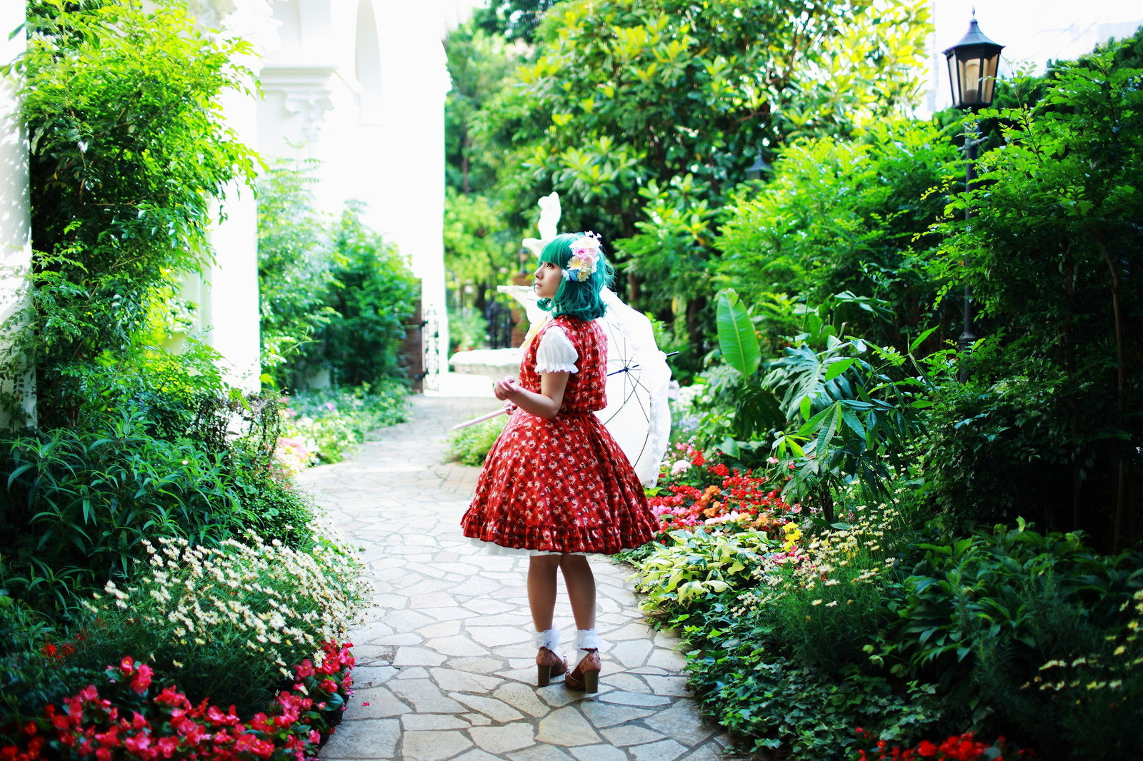 Canon EF 35mm F1.4L USM sample photo. Green garden photography