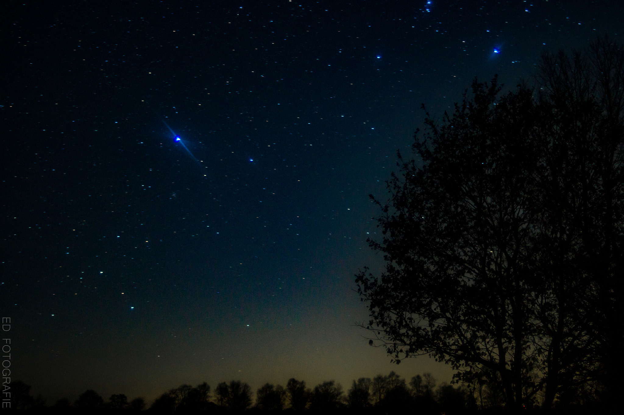 Sony SLT-A58 + Sigma UC AF 28-70mm F3.5-4.5 sample photo. Nighttime sky photography