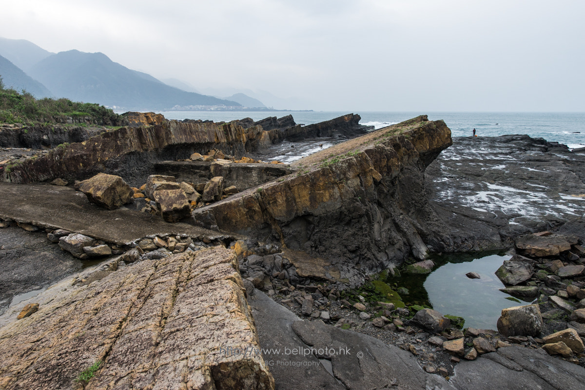 Sony a7 + Canon EF 85mm F1.2L II USM sample photo. Shale. photography